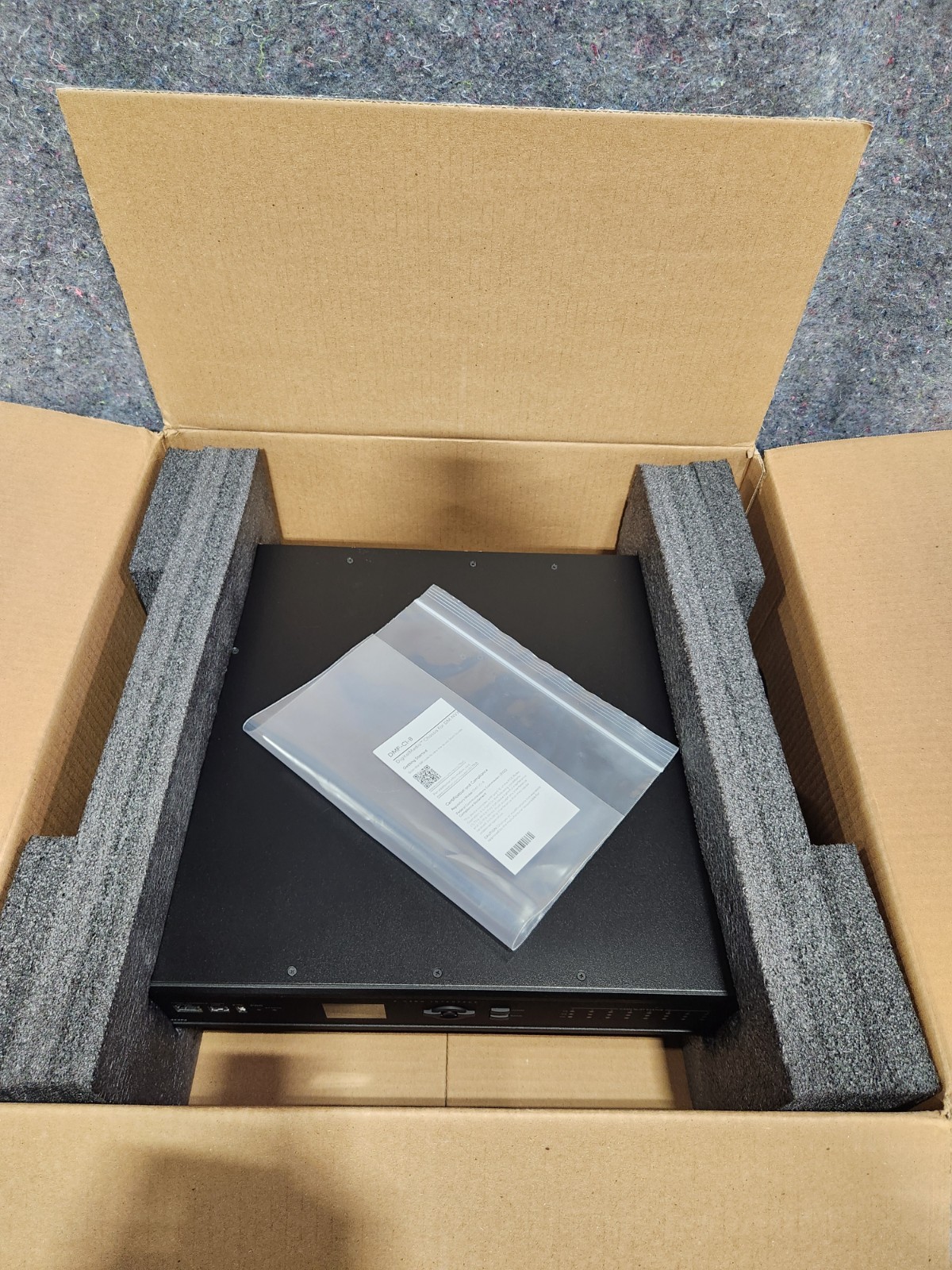 Crestron DMF-CI-8 DigitalMedia 2U Rackmoun 8-Slot Card Chassis for DM-NVX-C DMCF