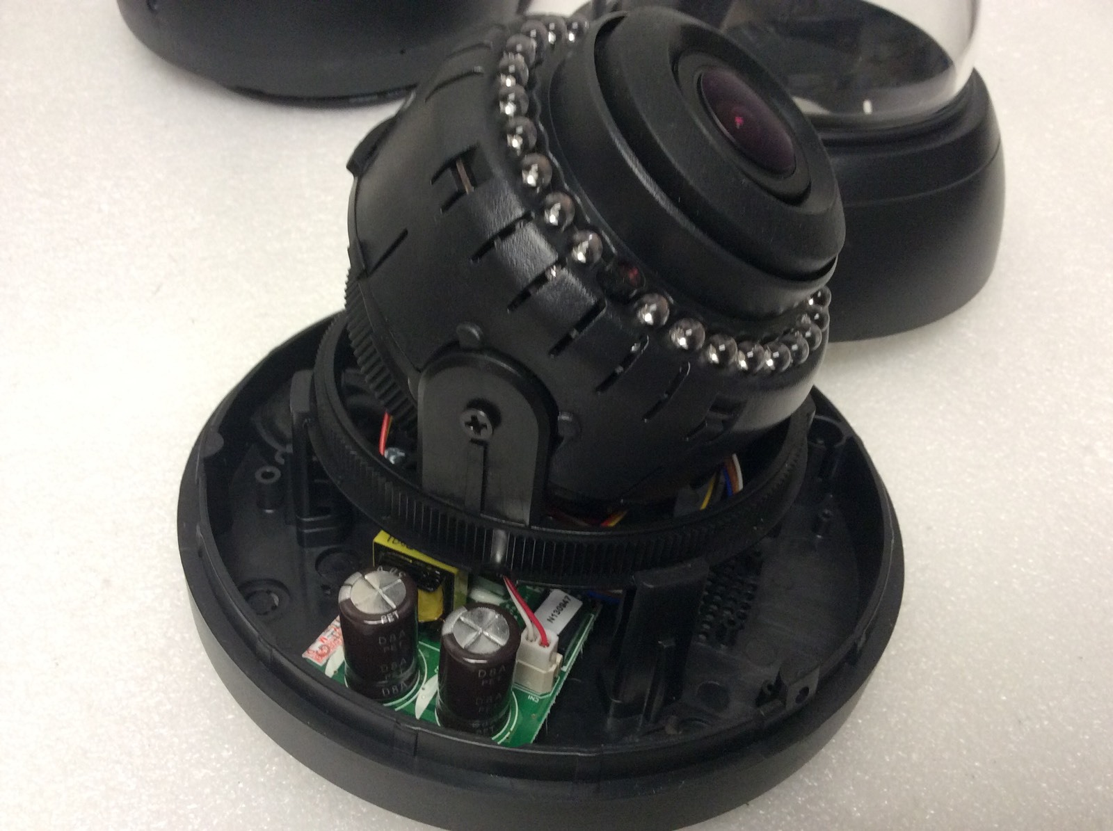 MNI LD72BI Indoor Dome 700TVL 2.8-12mm LEDs D/N Security Color Camera TESTED!