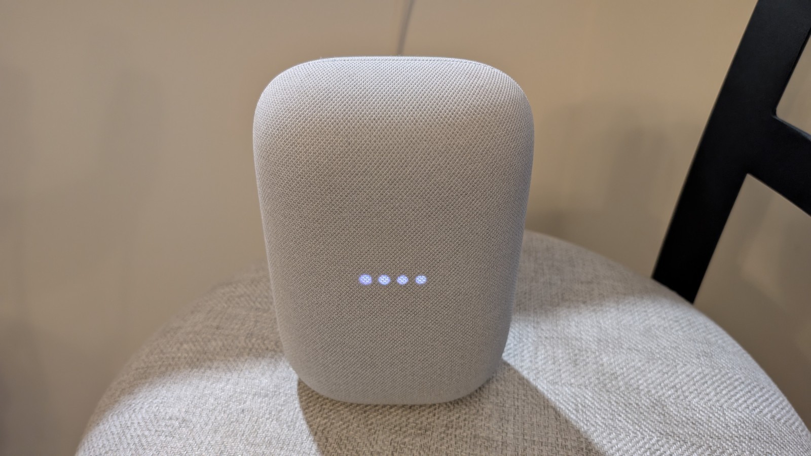 Google Nest Audio Smart Speaker – Chalk