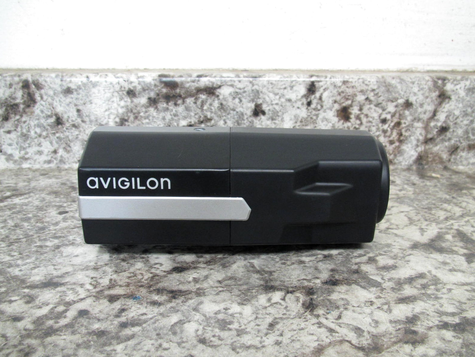 Avigilon 2.0MP-HD-H264-B1 2MP 1920 x 1080 H264 IP Security Camera Free Shipping