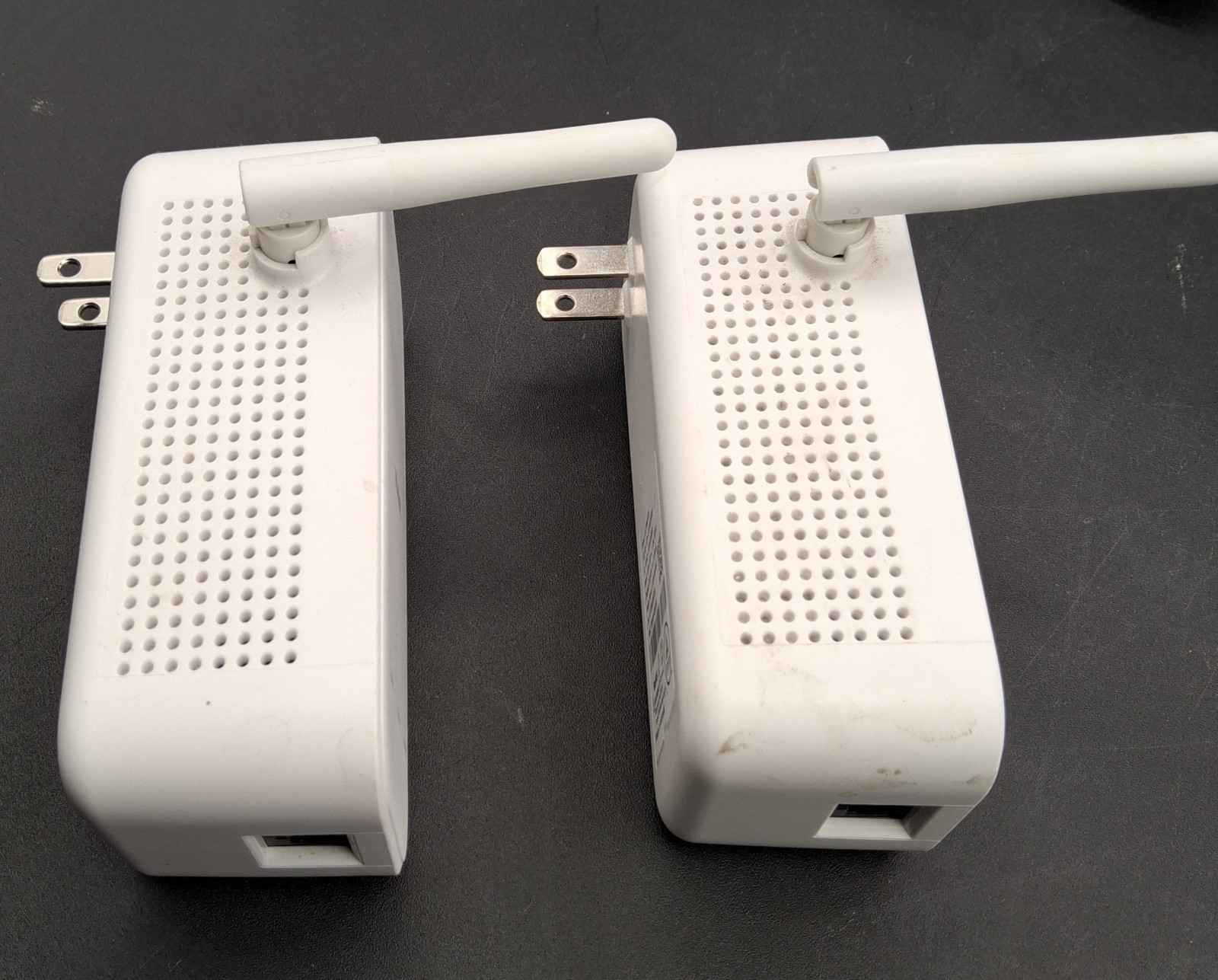 Used SYSTEM Vivint Outdoor Camera (2) VS-ODL100-WHT + Door Bell Control Panel
