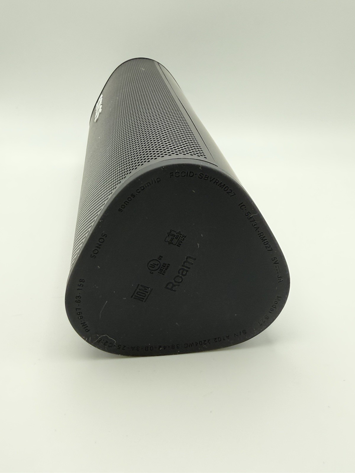 Sonos Roam Portable Smart Speaker Bundle Black Charging Stand Water Resistant