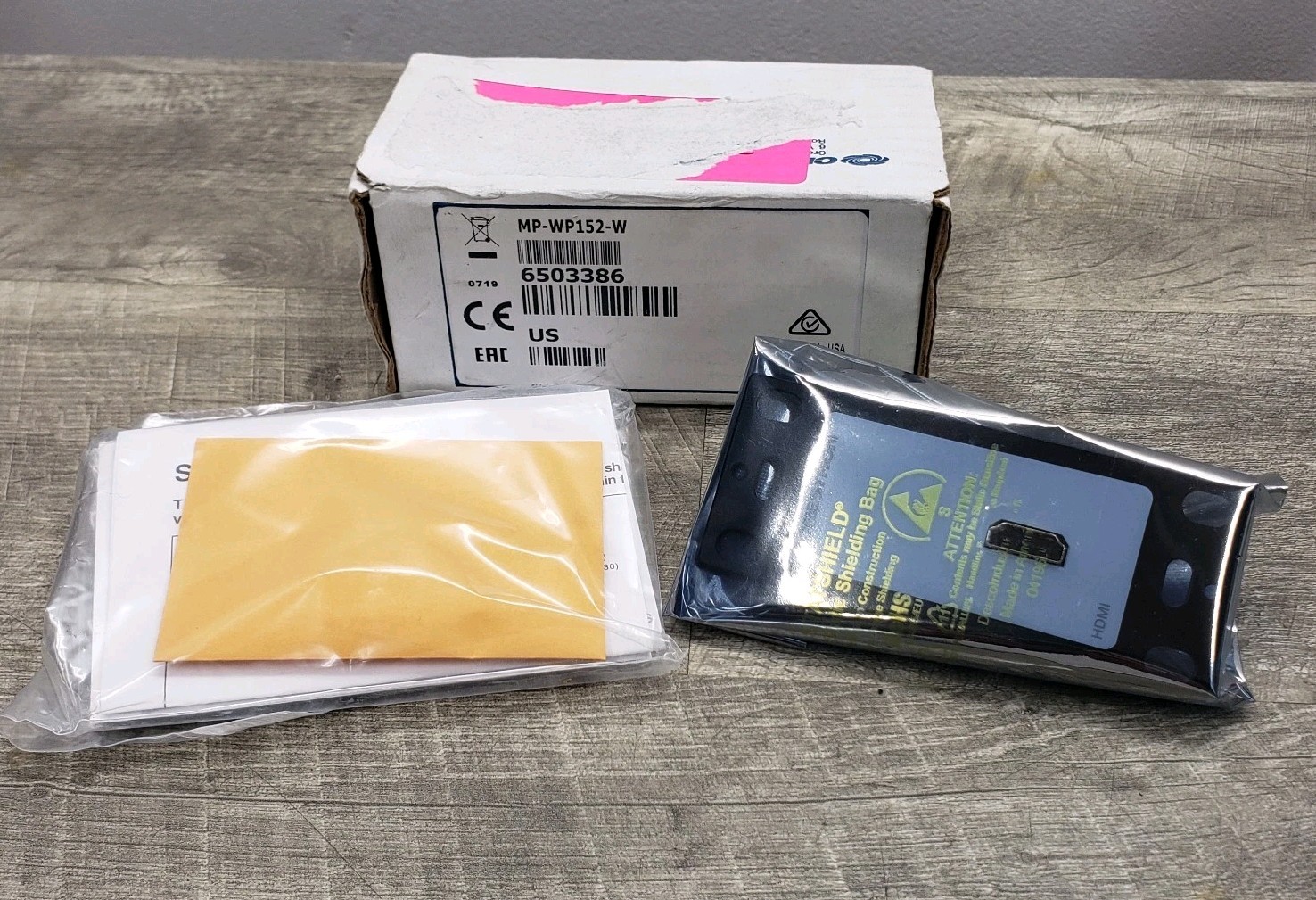*NEW In Box* Crestron MP-WP152-W Media Presentation Wall Plate HDMI