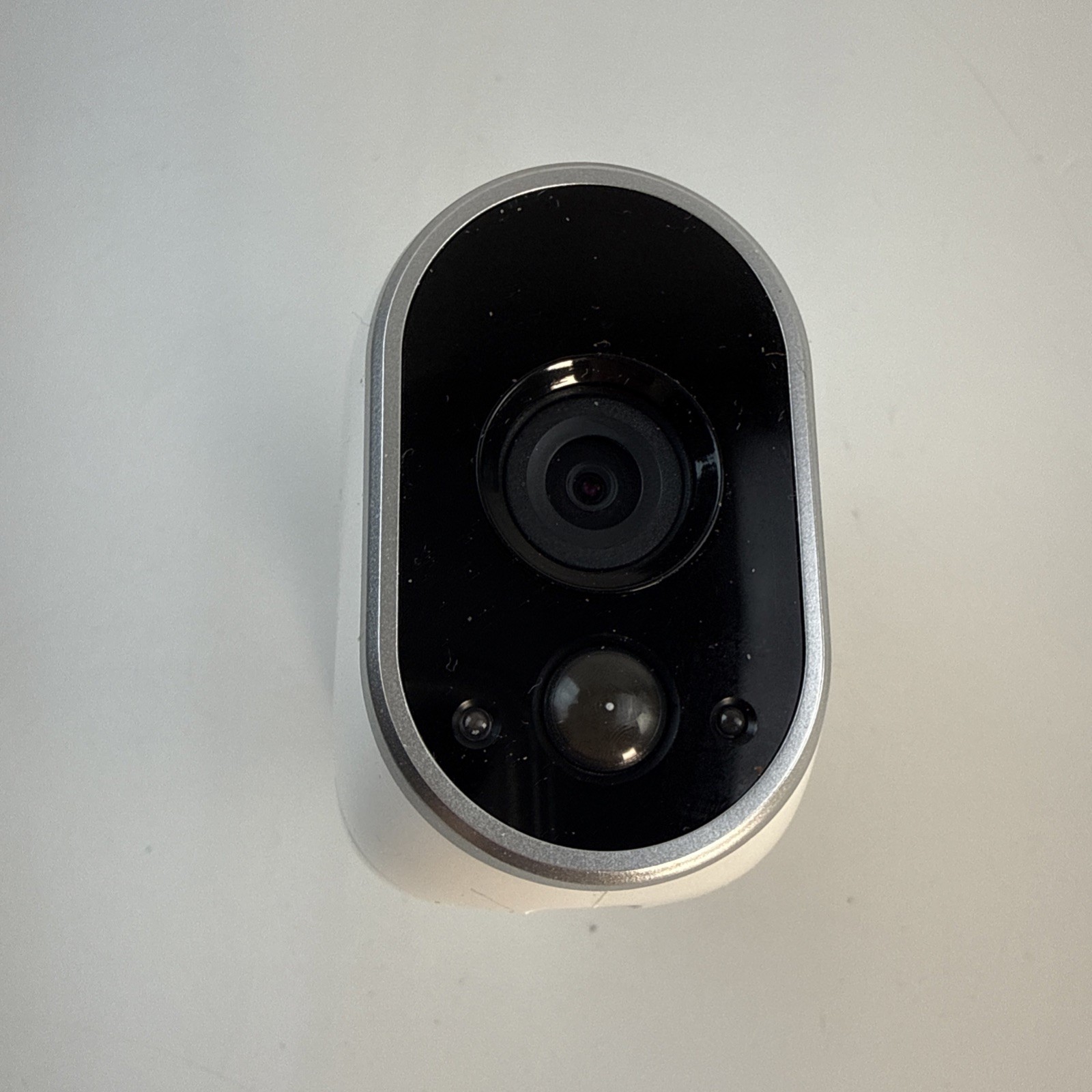 Netgear Arlo VMC3030 HD Wireless Add-On Security Camera With Magnetic Mount
