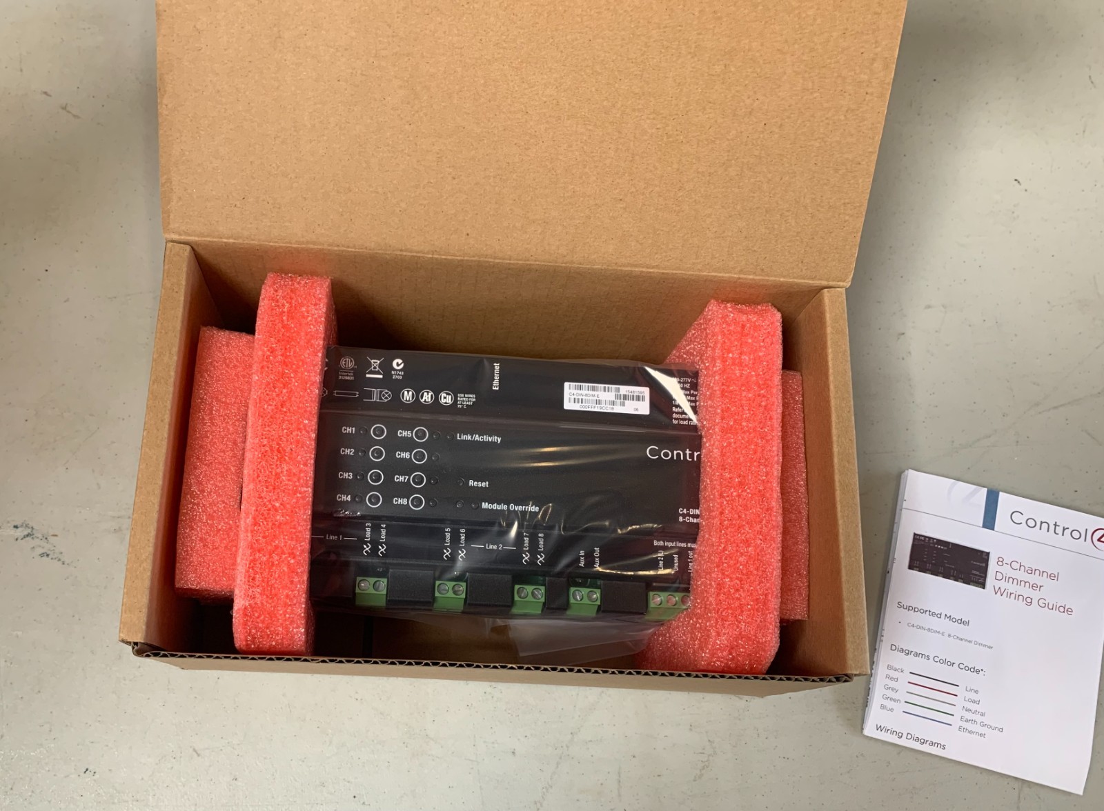 control 4 8-channel C4-DIN-8-DIM Adamptive dimmer