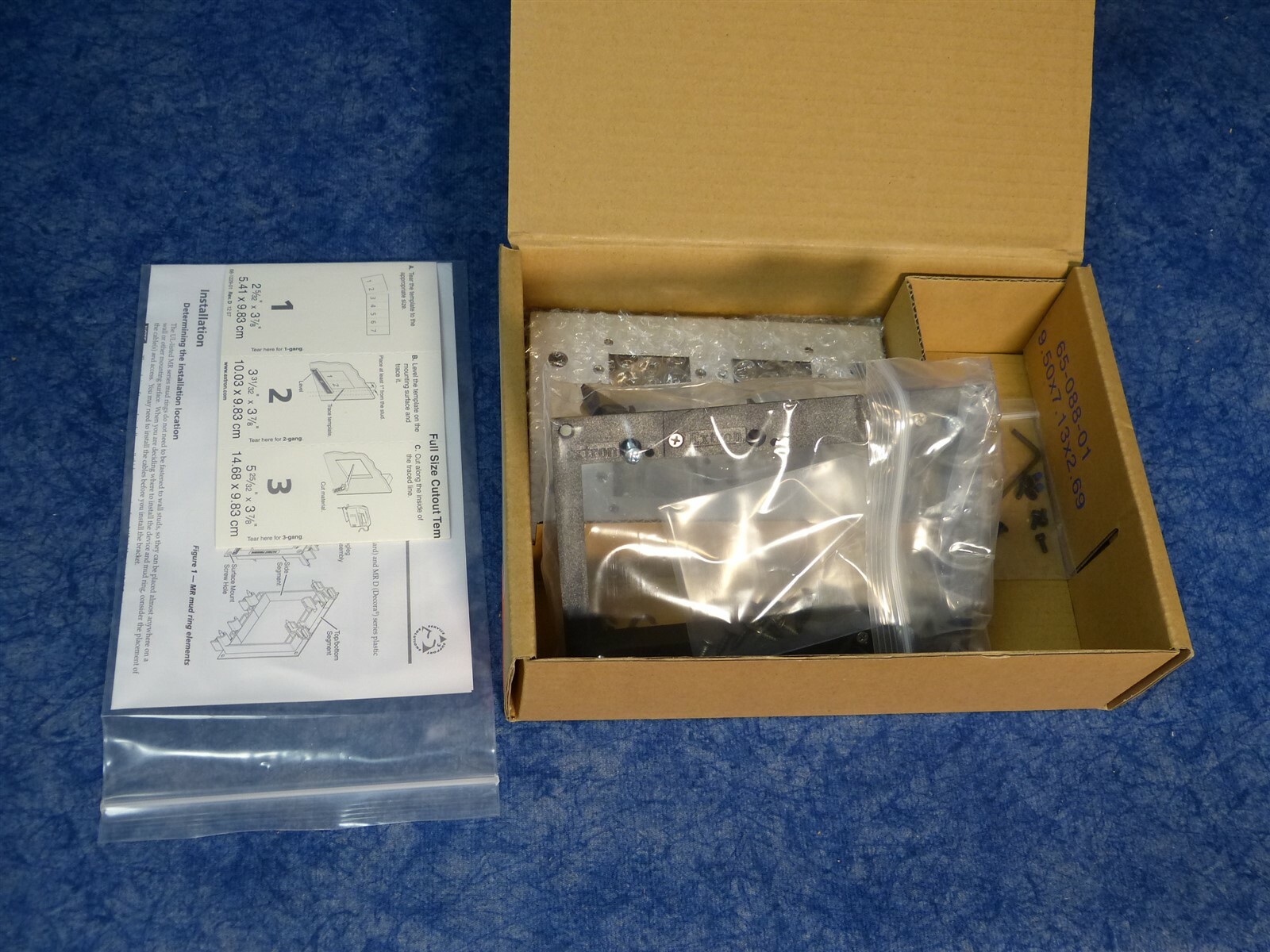 NEW Extron CPM103 Black / 60-583-14 / Three-Gang MAAP Mounting Frame (C2)