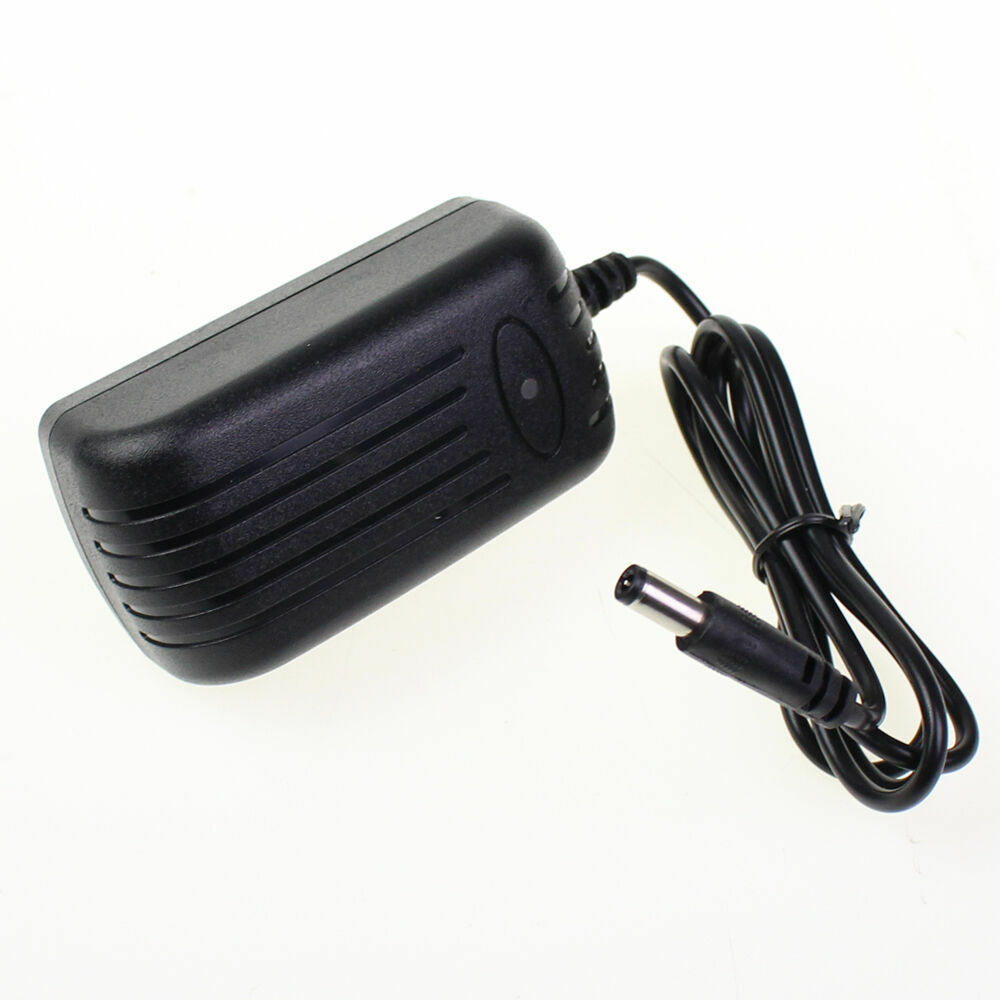 12V 2A AC / DC Power Supply Adapter for 100V-240V 50/60Hz Adapter+1to4 Splitter