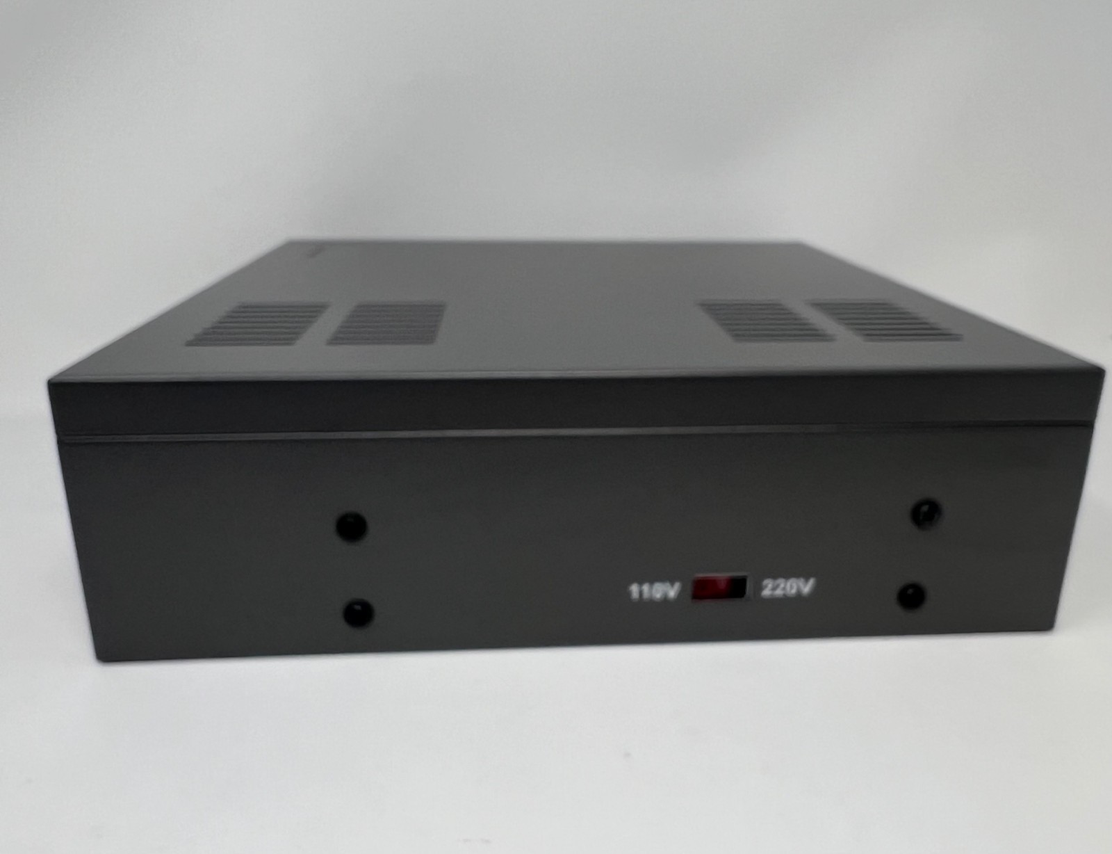18-Port 10 Amp CCTV Power Distribution Box UL Listed, Input 110-220V