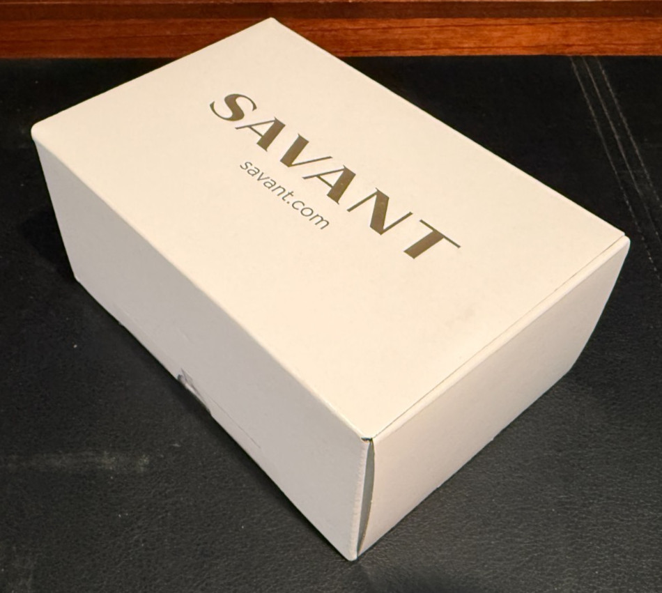 Savant Metropolitan Wireless Adaptive Dimmer 2 Button WID-BKA102-00 Black