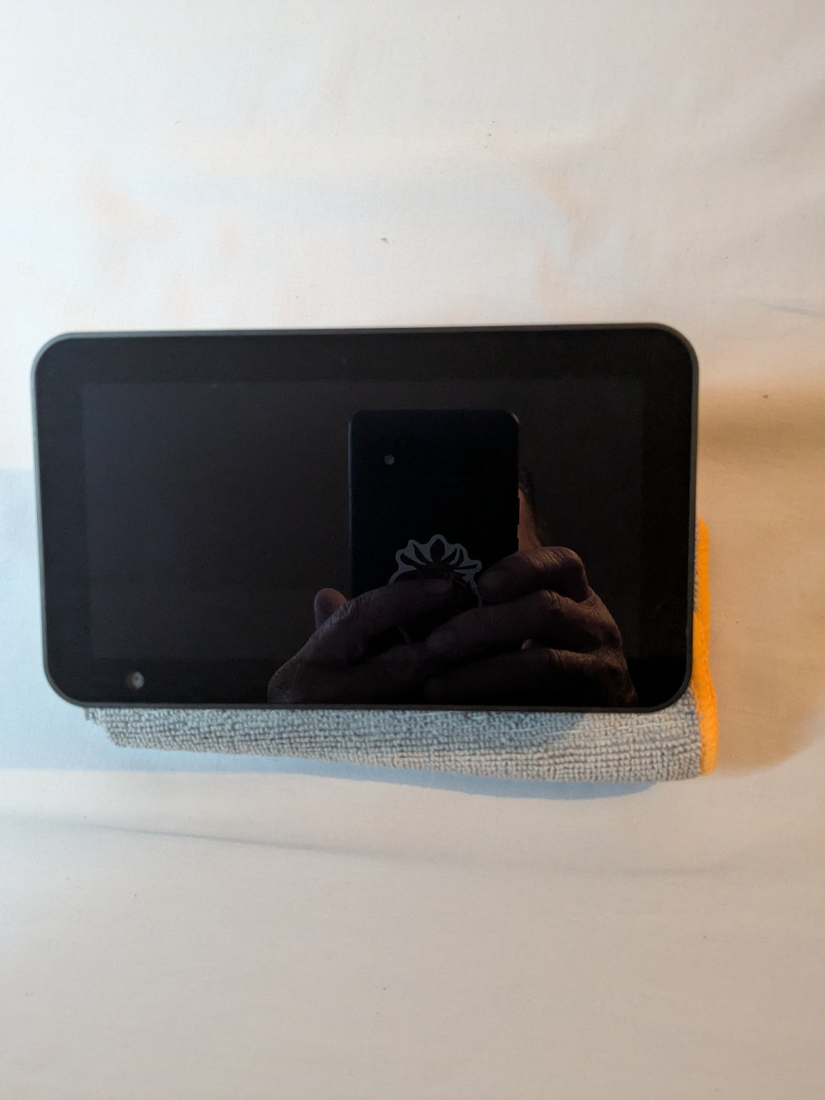 Amazon Echo Show 5 3rd Gen Smart Display Black H97N6S – with power cord
