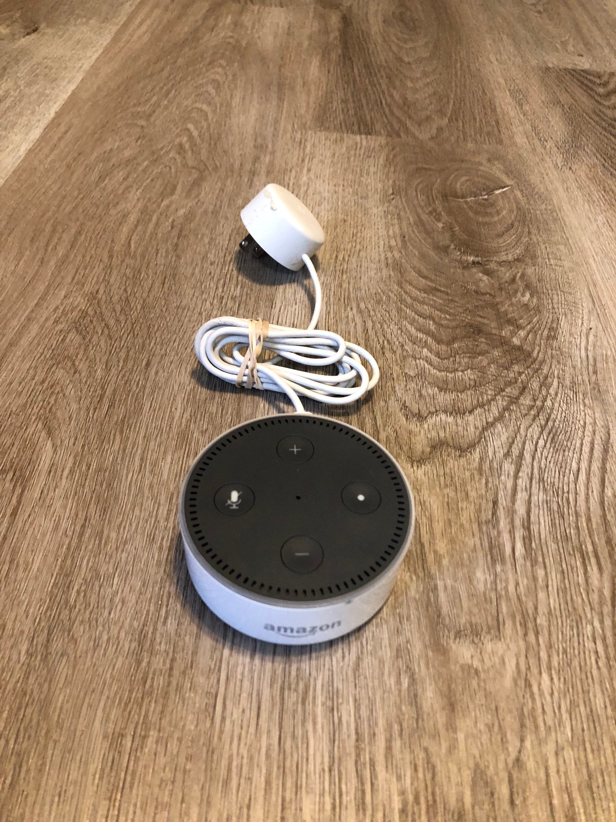 Amazon Echo Dot 2nd Gen RS03QR White Wi-Fi Bluetooth Alexa-Enabled Smart Speaker
