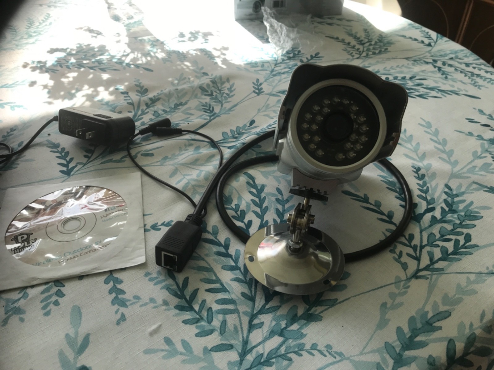 PYLE WIRELESS/WIRED P2P NETWORK PIPCAM15