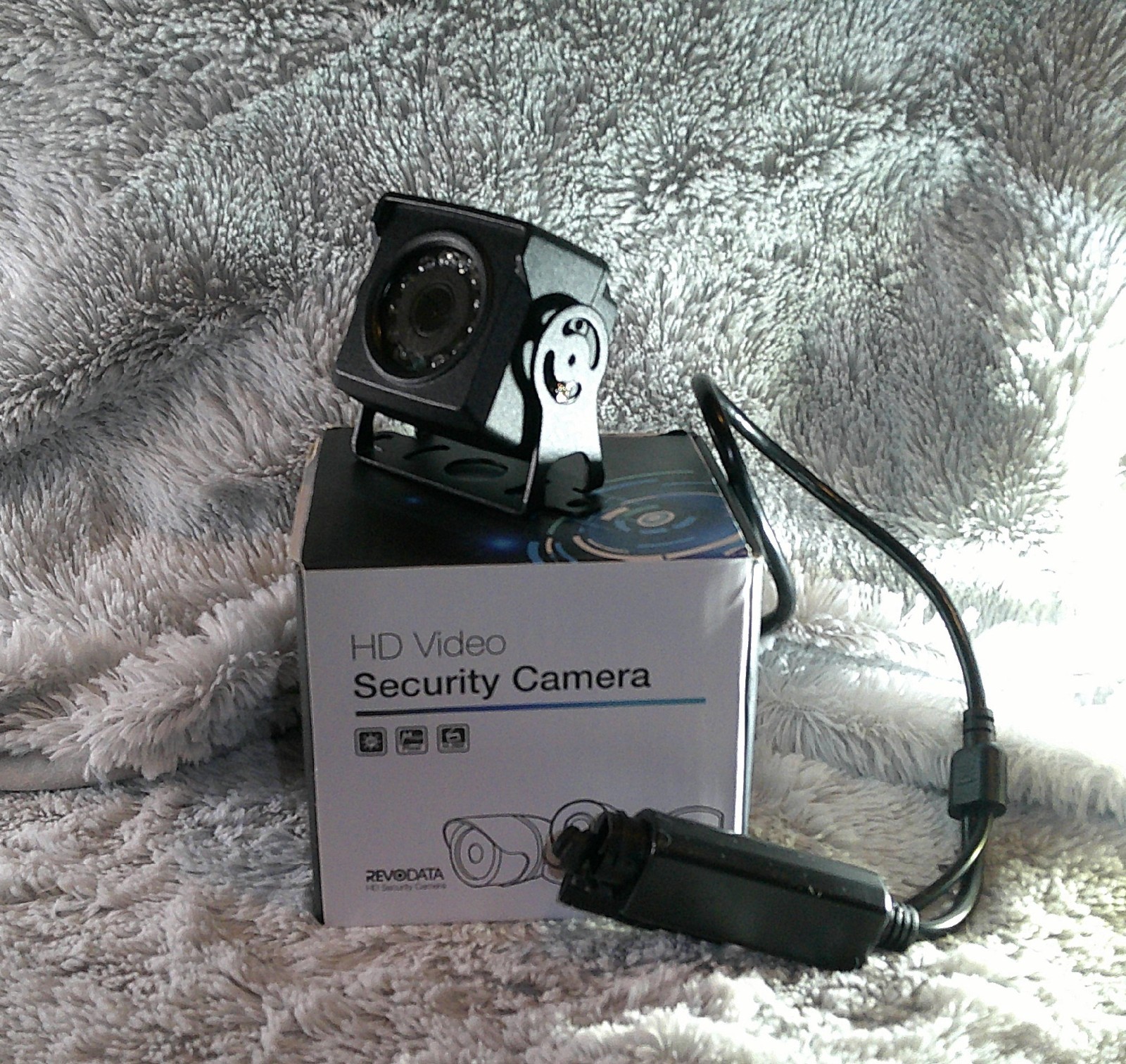 Revodata 1704-2-P-TS IP POE Security Camera 2880x1620P 3.6mm Lens – For Tech Ent