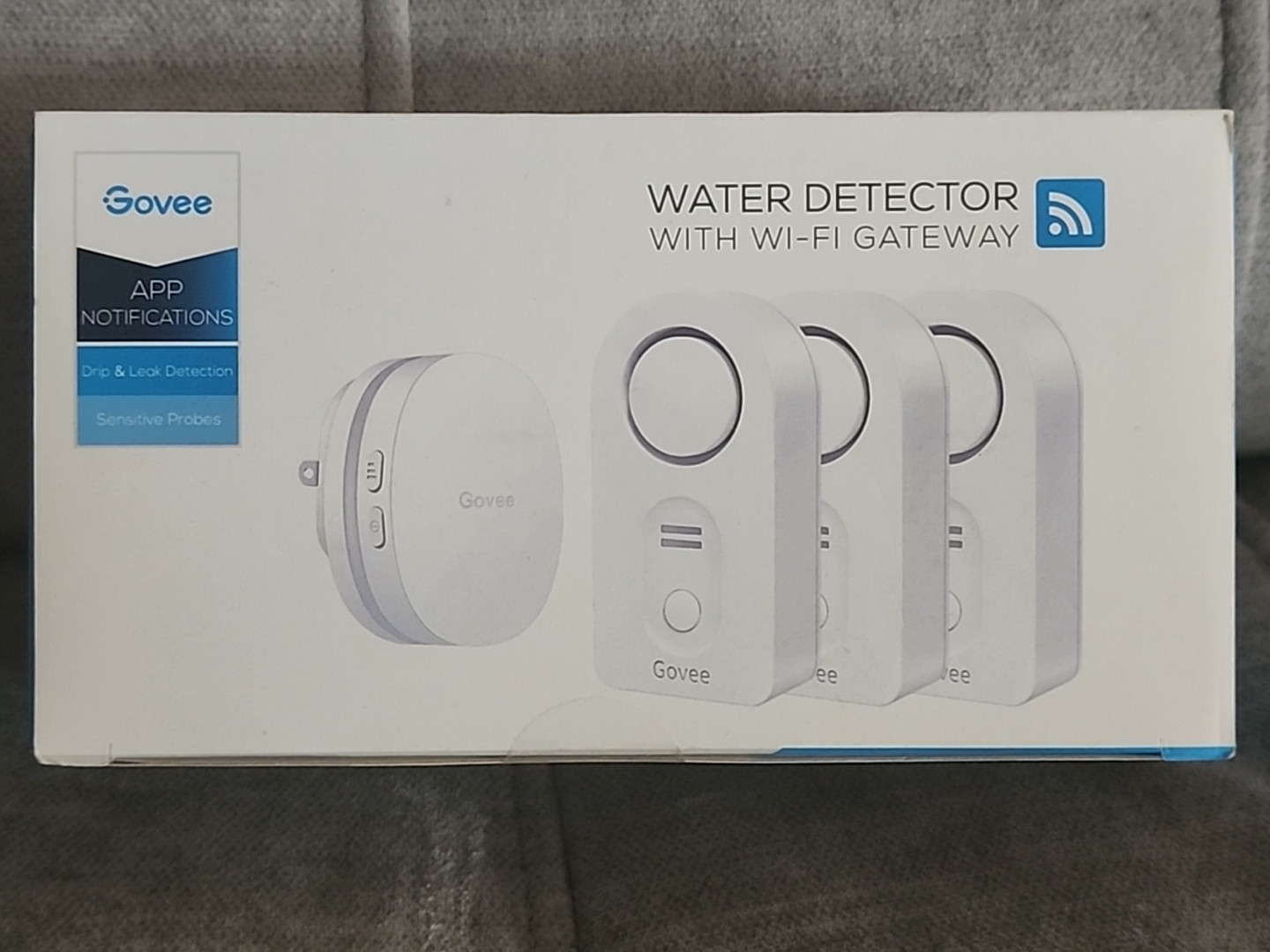 Govee Water Detector 3 Pack with RF Wi-Fi Gateway B5040101 H5054 + H5040