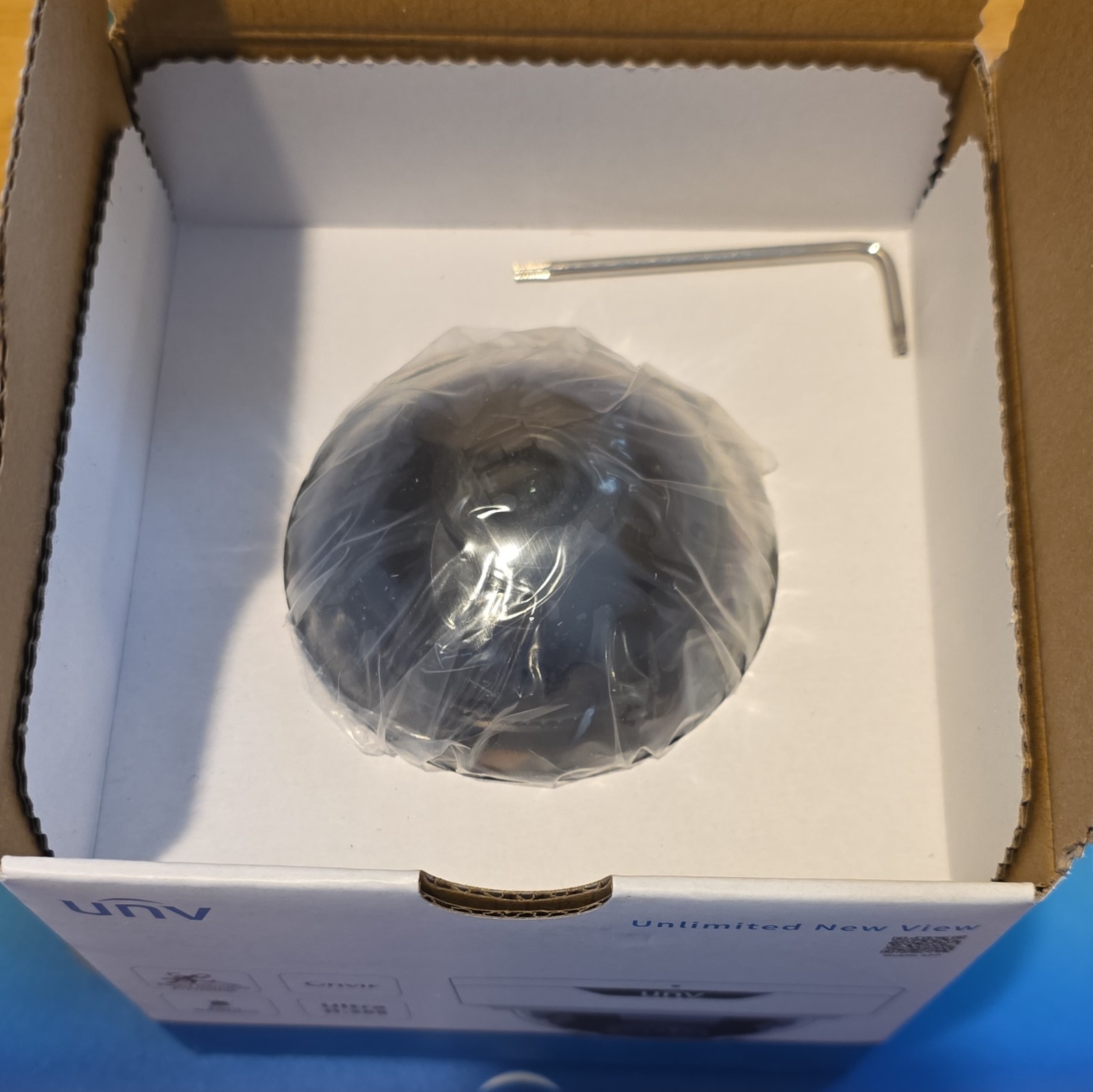UNV IPC324SR-ADF28KM-H 4MP Wired IP Fixed Dome ONVIF H.265 IR White