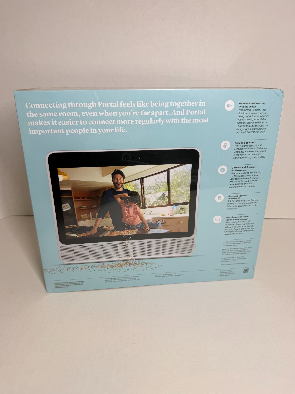 Facebook 10.1″ Portal Smart with Alexa – White (B81AO1WUS) B1