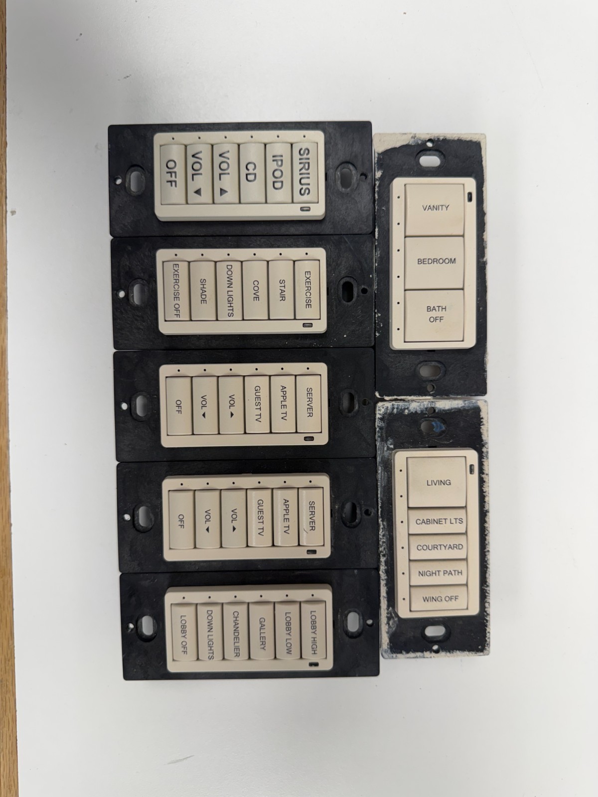 Crestron Keypad C2N-CBD (Used in good working order)