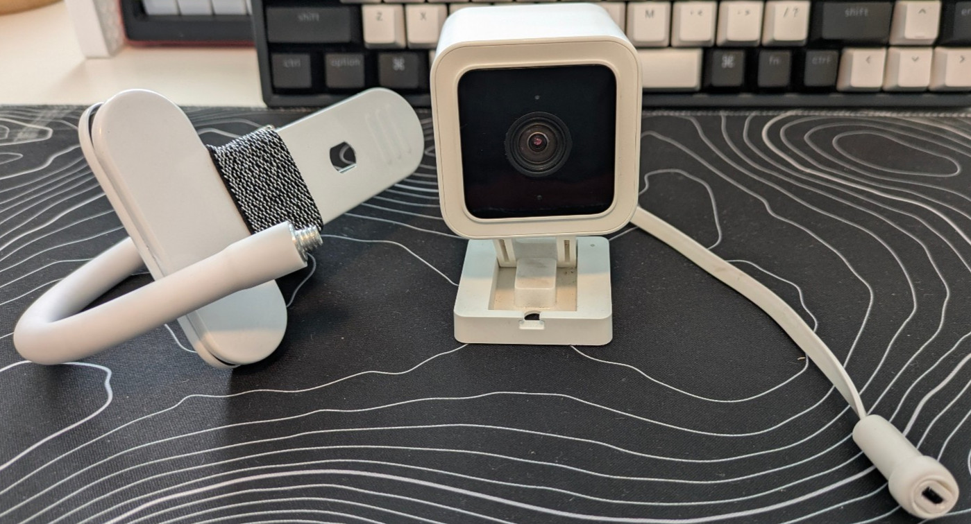 Wyze Cam v3 Wired Indoor/Outdoor 1080p HD Video Security Camera White WYZEC3