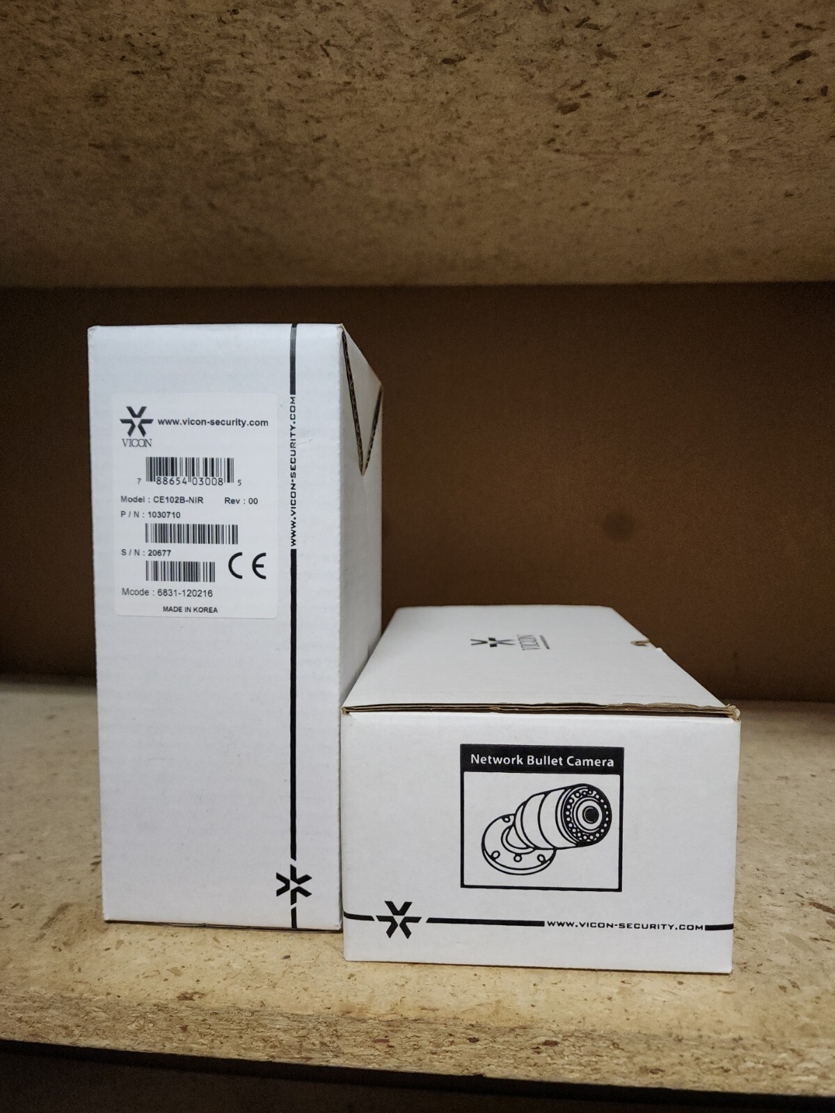 Vicon Network IP Outdoor Bullet Camera : CE102B-NIR H.264 1080p Day/Night IR Cam