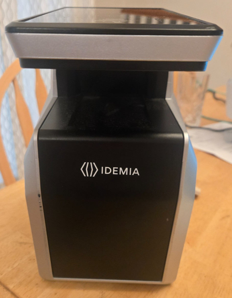 IDEMIA MorphoWave Compact MDPI MPH-AC004B Biometric Access Terminal – Working