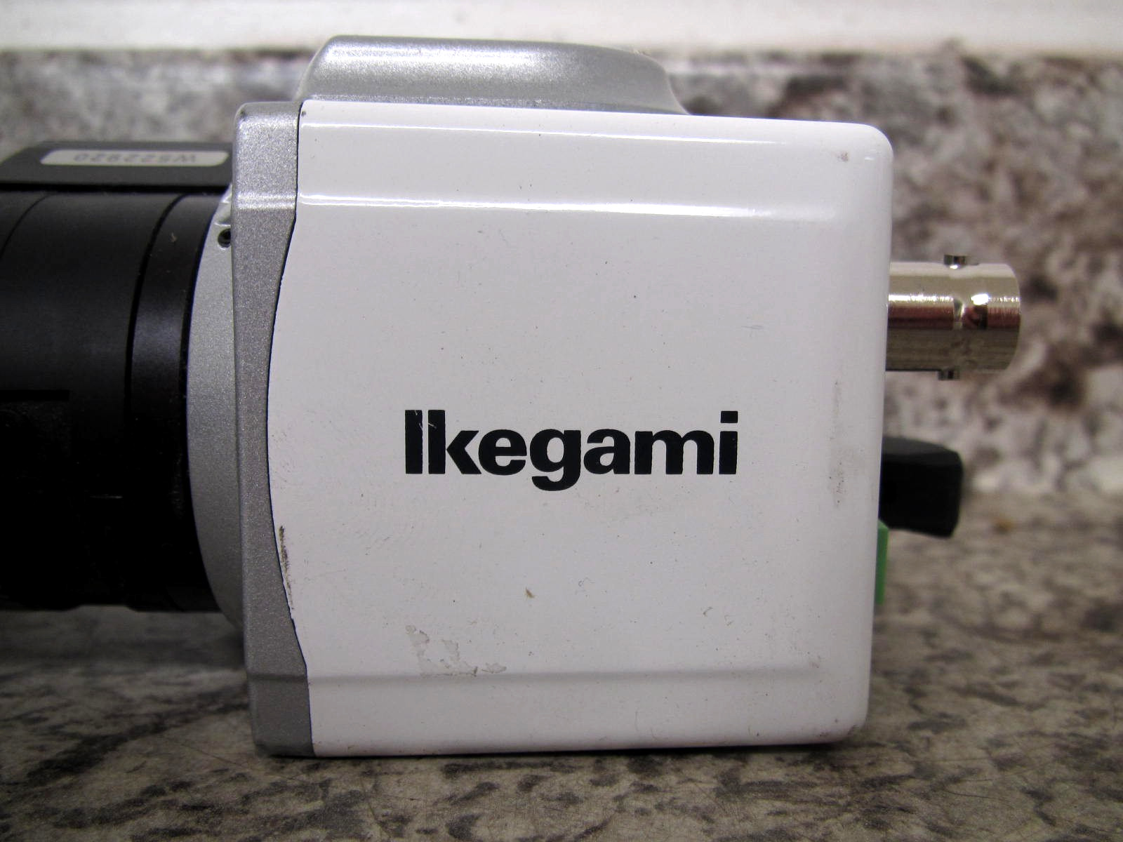 Ikegami ISD-A15S Compact Cube Color Camera w/ Pelco 2.8-12mm 1:1.4 1/3 CCTV Lens