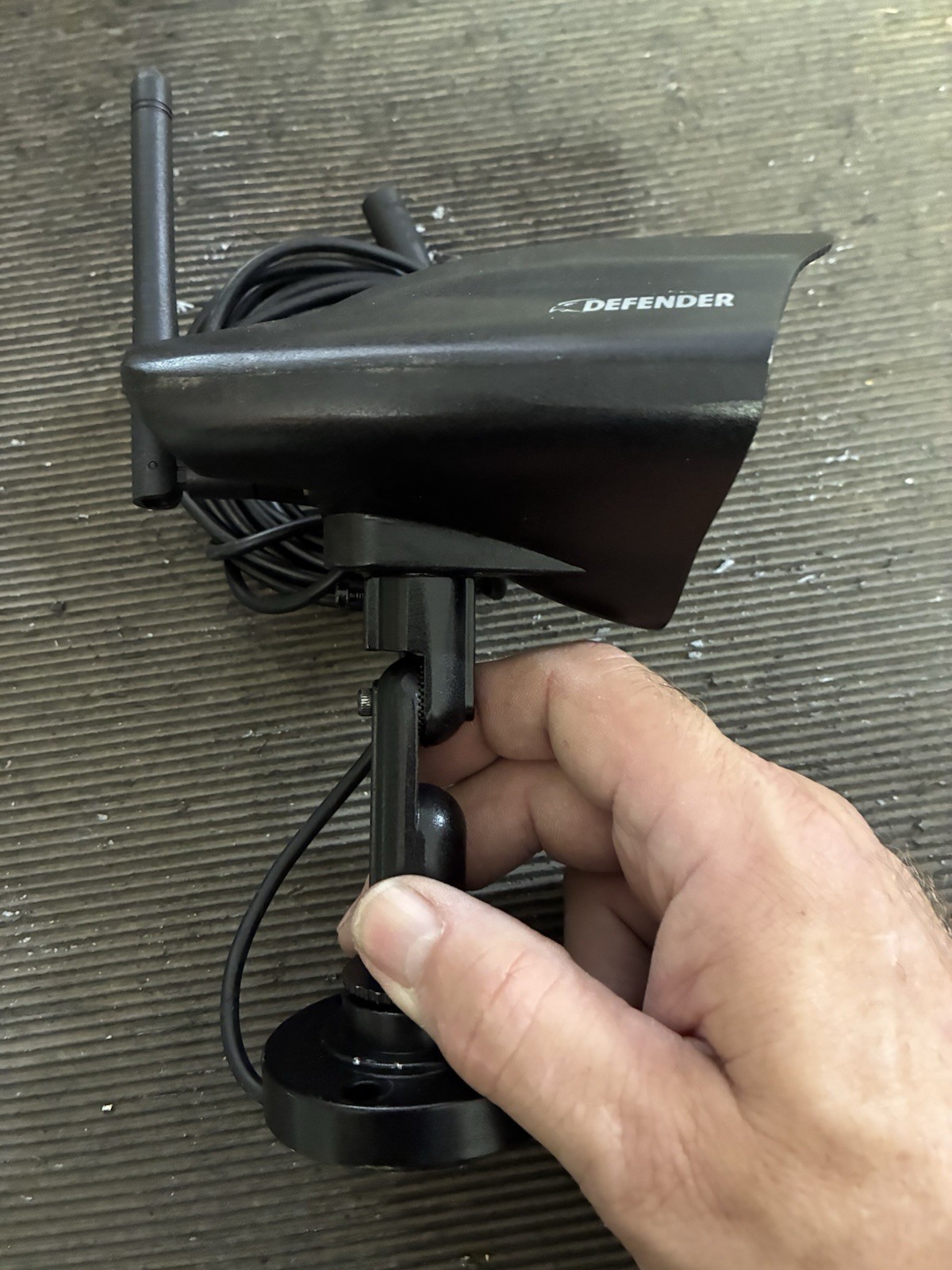 DEFENDER 23304 SECURITY CAMERA/100-240V/50-60Hz/.015A/6V/800ma