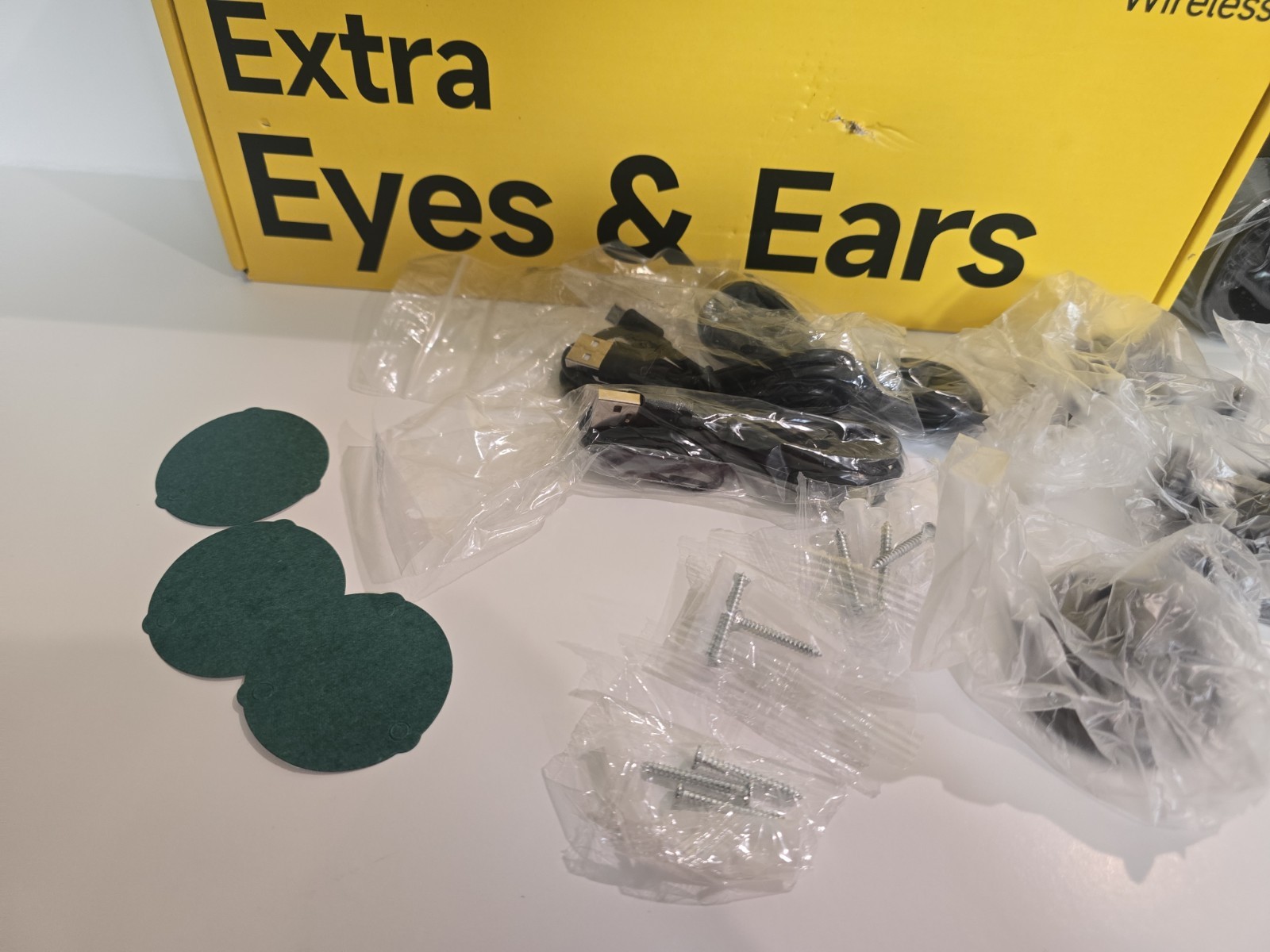 Set of 4 EXTRA EYES & EARS Wireless Outdoor 2K Security Camera System