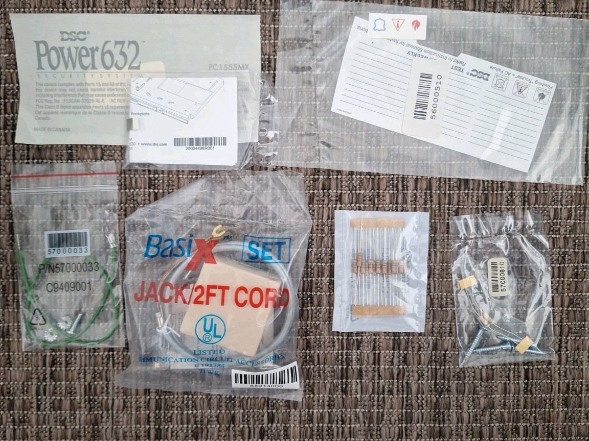 DSC PowerSeries #0602 DC KIT-120 NO KEYBOARD SOLD AS IS -PARTS SHOWN
