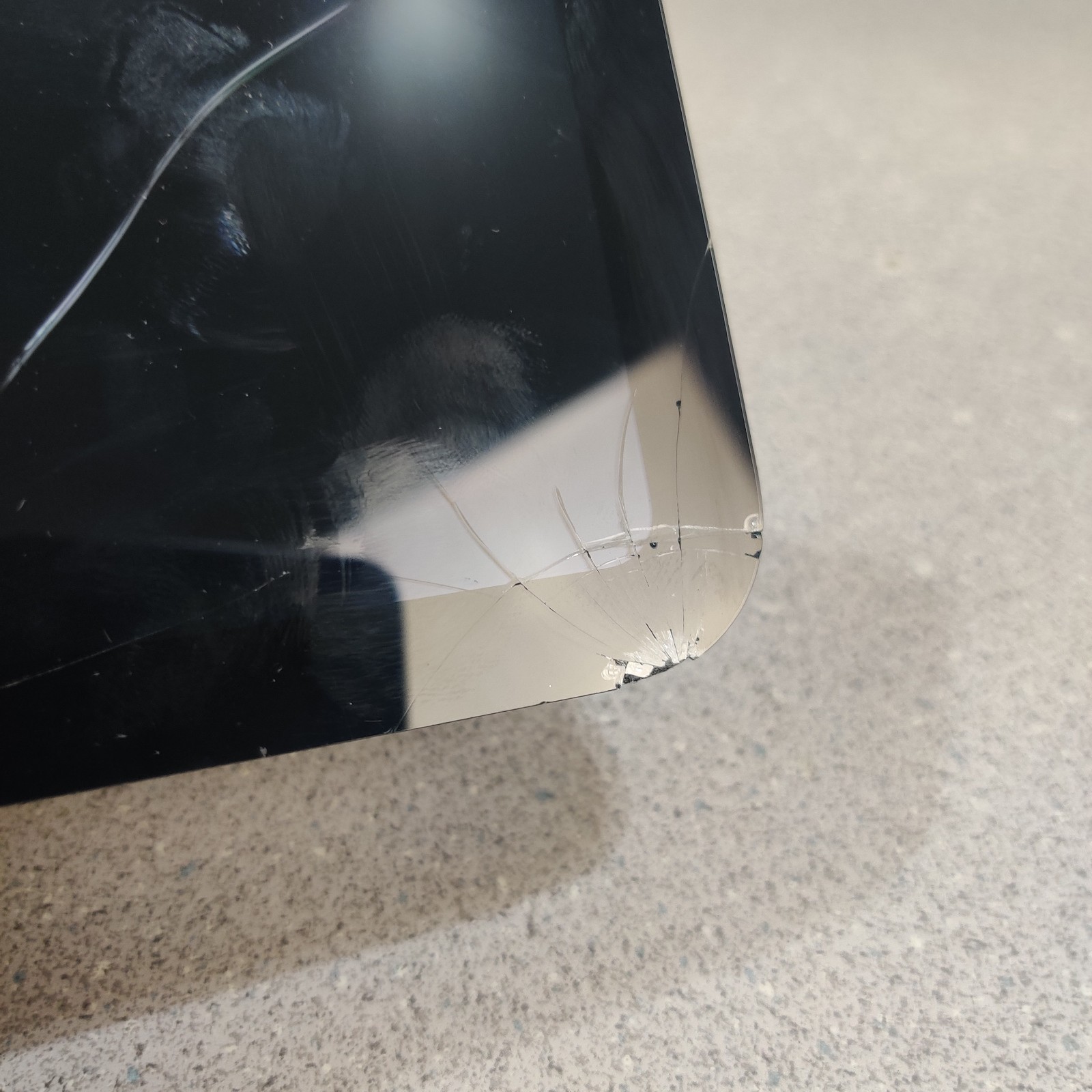 Amazon Echo Show 5 3rd Gen Smart Display Black H97N6S FOR PARTS DAMAGED NO CORD