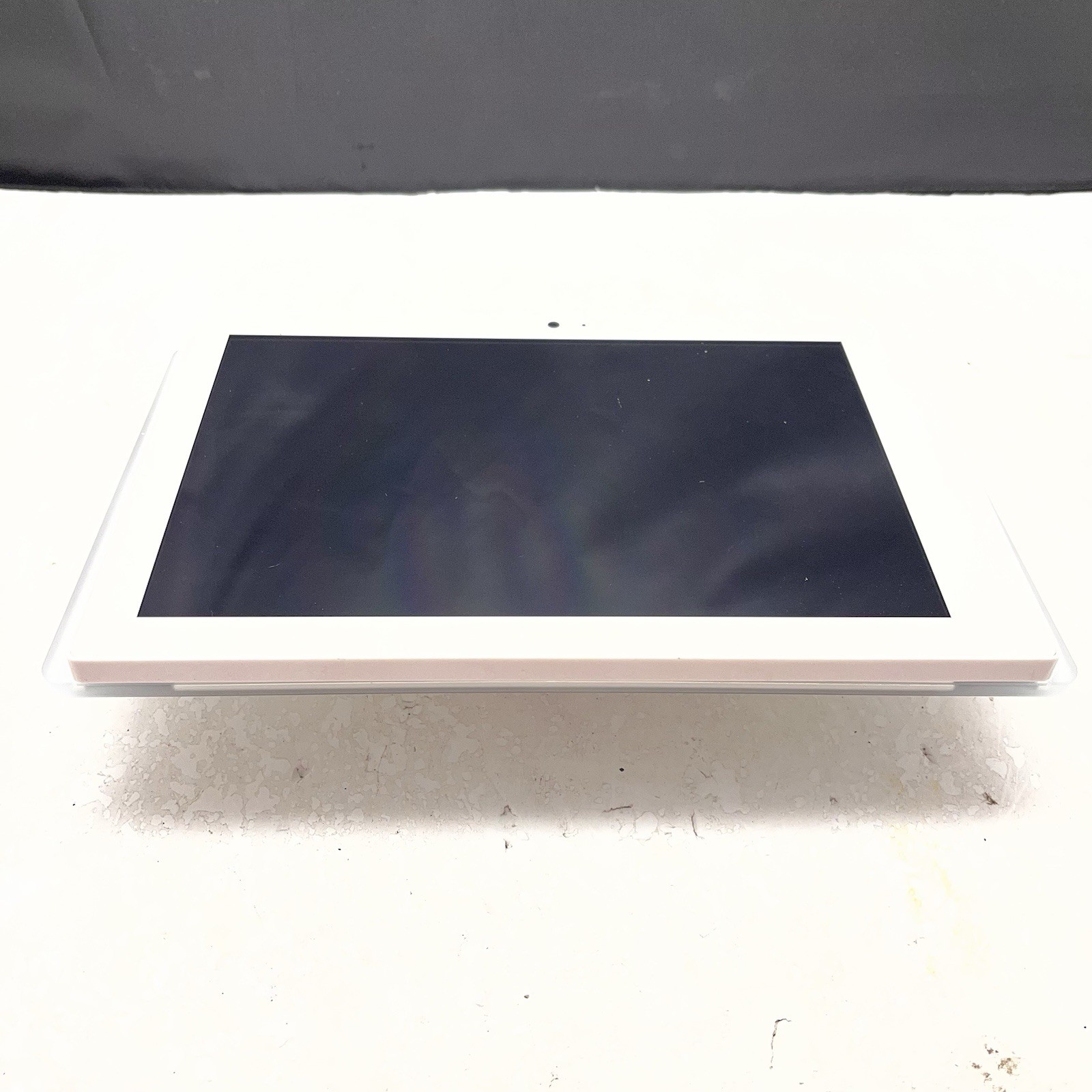White Crestron TSS-10-W-S Touchscreen Panel With Light Bar Sold As Is B6