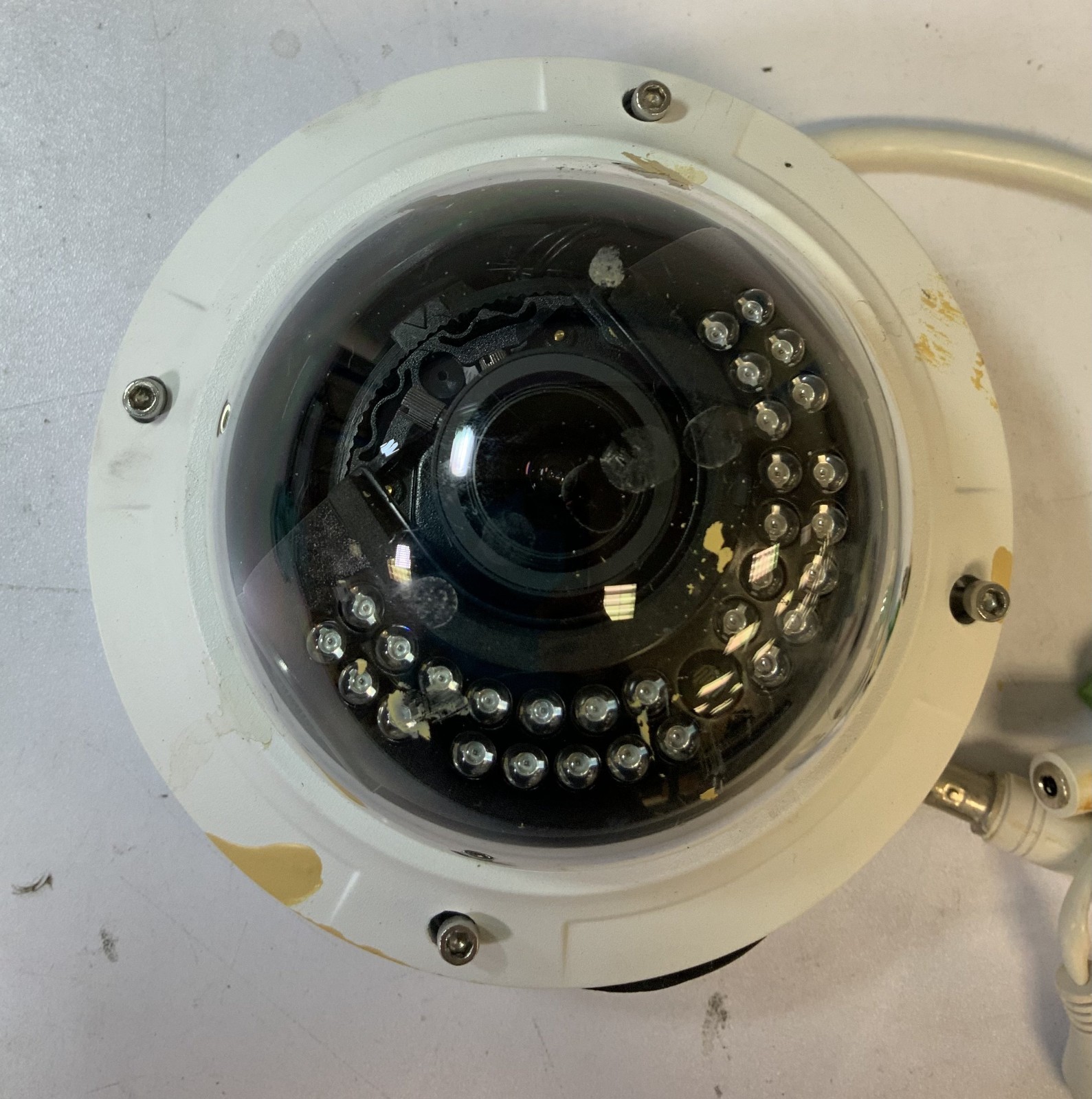 Onvif Sersor 1/3″ CMOS, NTSC System Surveillance Dome Camera, White “H6C”
