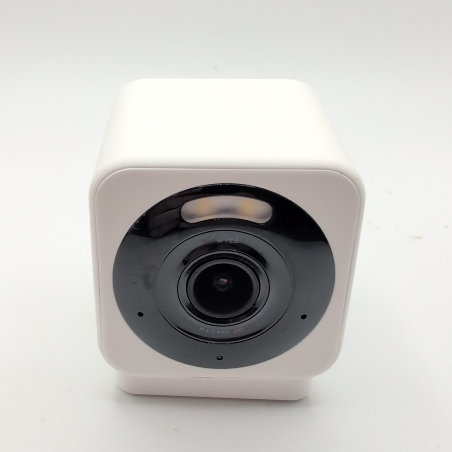 Wyze Cam v4 Smart Home Security Camera, 2.5K QHD, Enhanced Color Night Vision