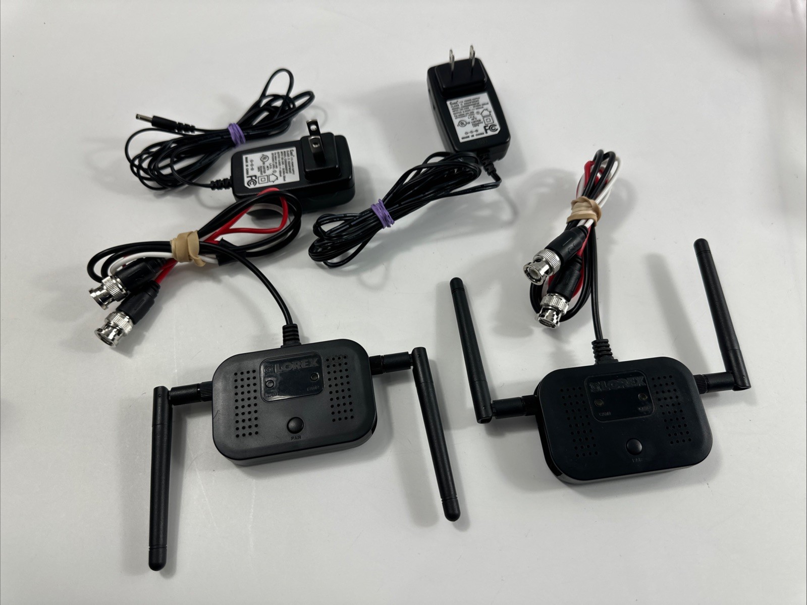 Lorex WL2232 Wireless 2 Channel Mpeg4 Receiver, 2 Pieces w/Cables and Adapters