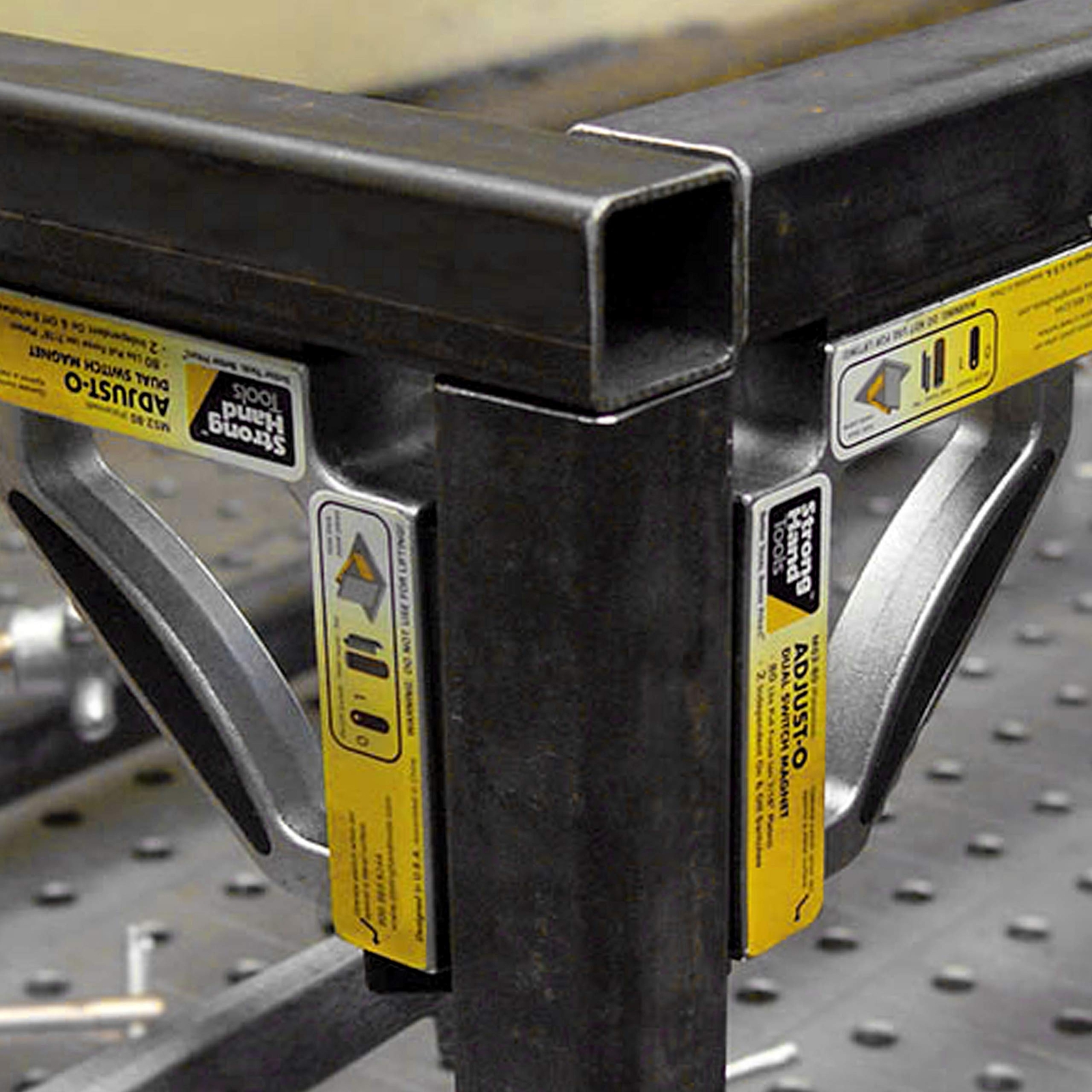 Tools Adjusto 90ฐ Dual Switch Magnetic Fabrication Square On/off Switches Max. P