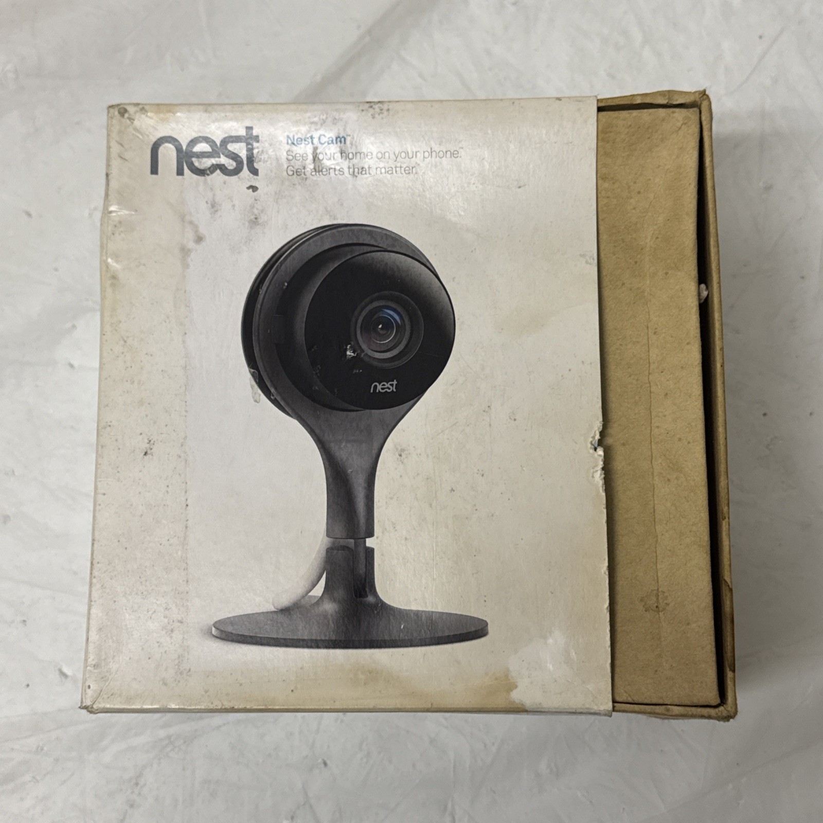 Google Nest Cam Indoor Security Plug-in Wi-Fi Camera NC1102ES A0005