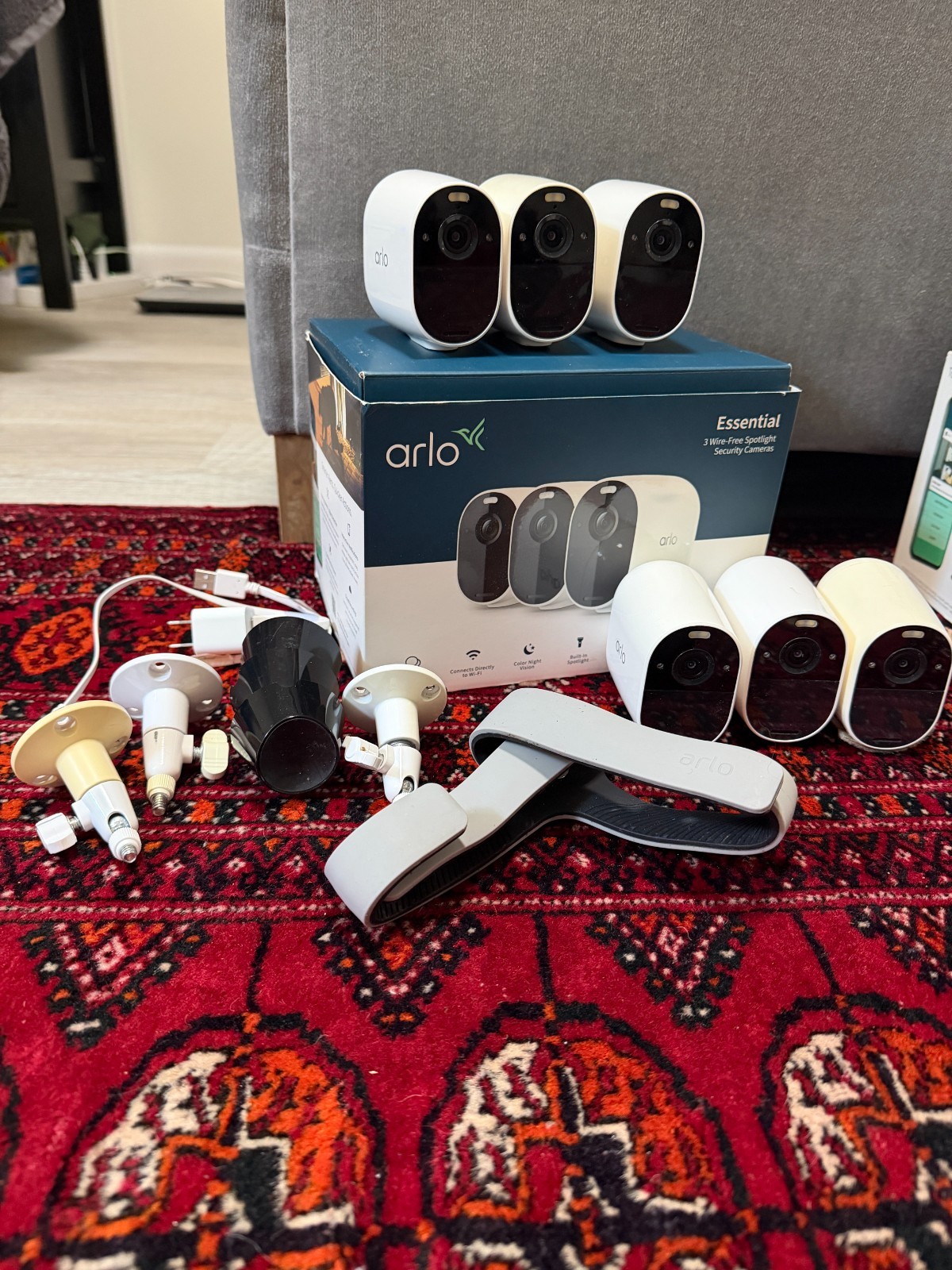 13 Arlo Ultra, Pro 4, and Essential Security Cameras, in great condition