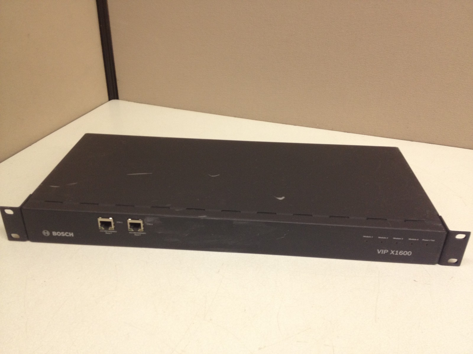 Bosch VIP X1600 CCTV 8 Input Video Encoder Base System MPEG-4 F.01U.028.515