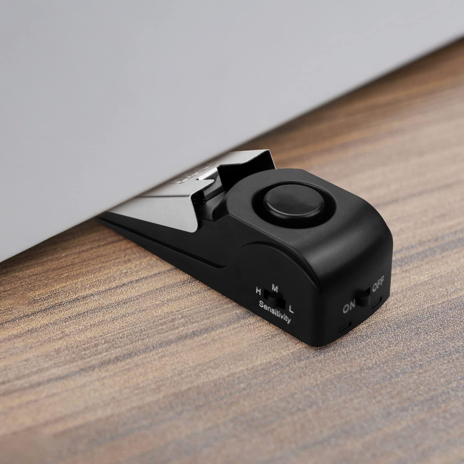 Easy-Use Door Stop Alarm with Loud 120DB Siren – Perfect for On-the-Go Safety