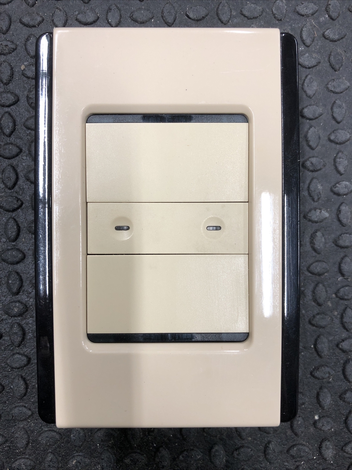 SLC5052NLB Square D Clipsal 2 Button Neo Keypad, Free Shipping!