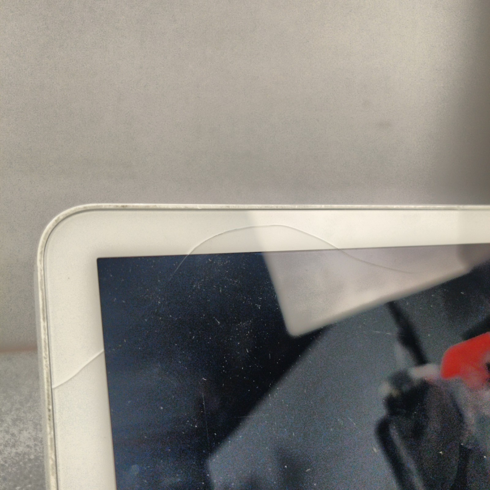 CRACKED Amazon Echo Show 8 1st Gen C7H6N3 Smart Speaker White NO POWER CORD