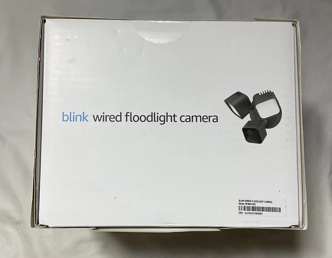 Blink Wired Floodlight Smart security camera 2600 lumens HD Black DAMAGEDBOX G9