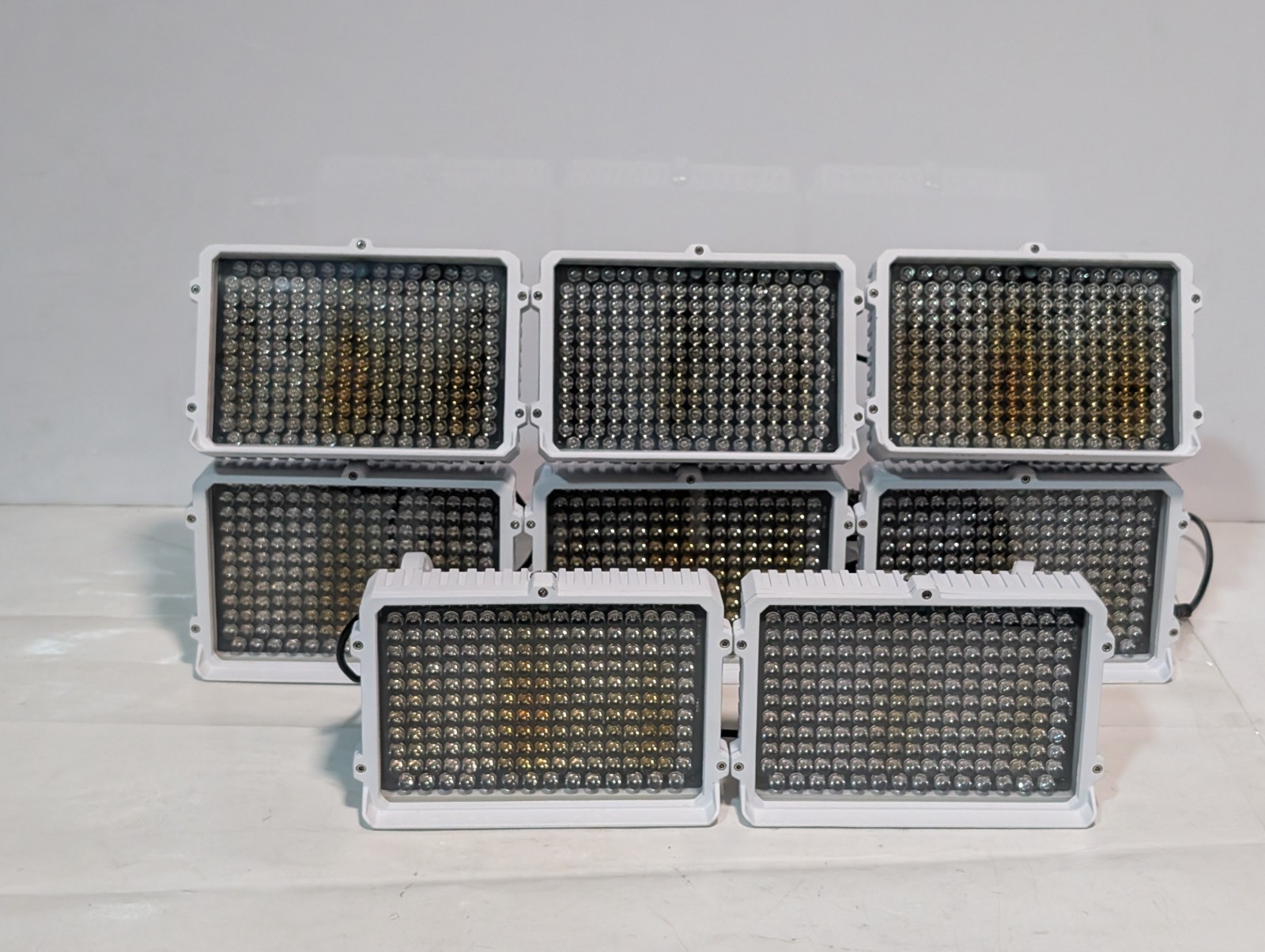 CM Vision IR Illuminator Infrared Security In/Outdoor Flood Light CM-IR130-850NM