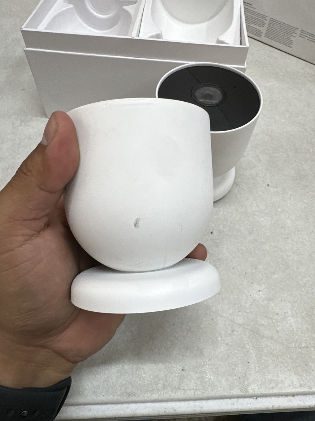 Google Nest 1080p Indoor/Outdoor Camera (Battery) – White (2 pack)