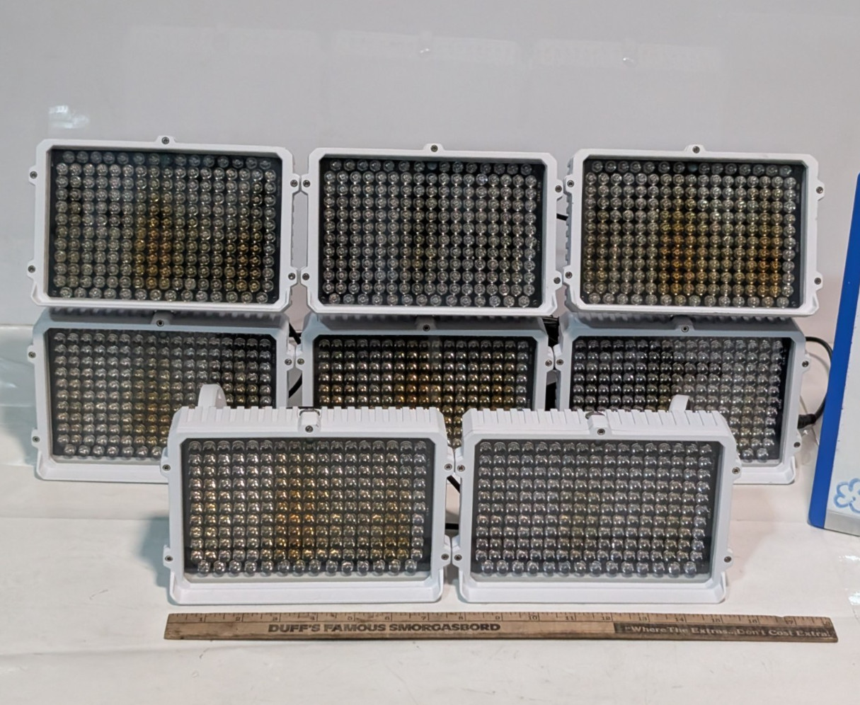 CM Vision IR Illuminator Infrared Security In/Outdoor Flood Light CM-IR130-850NM