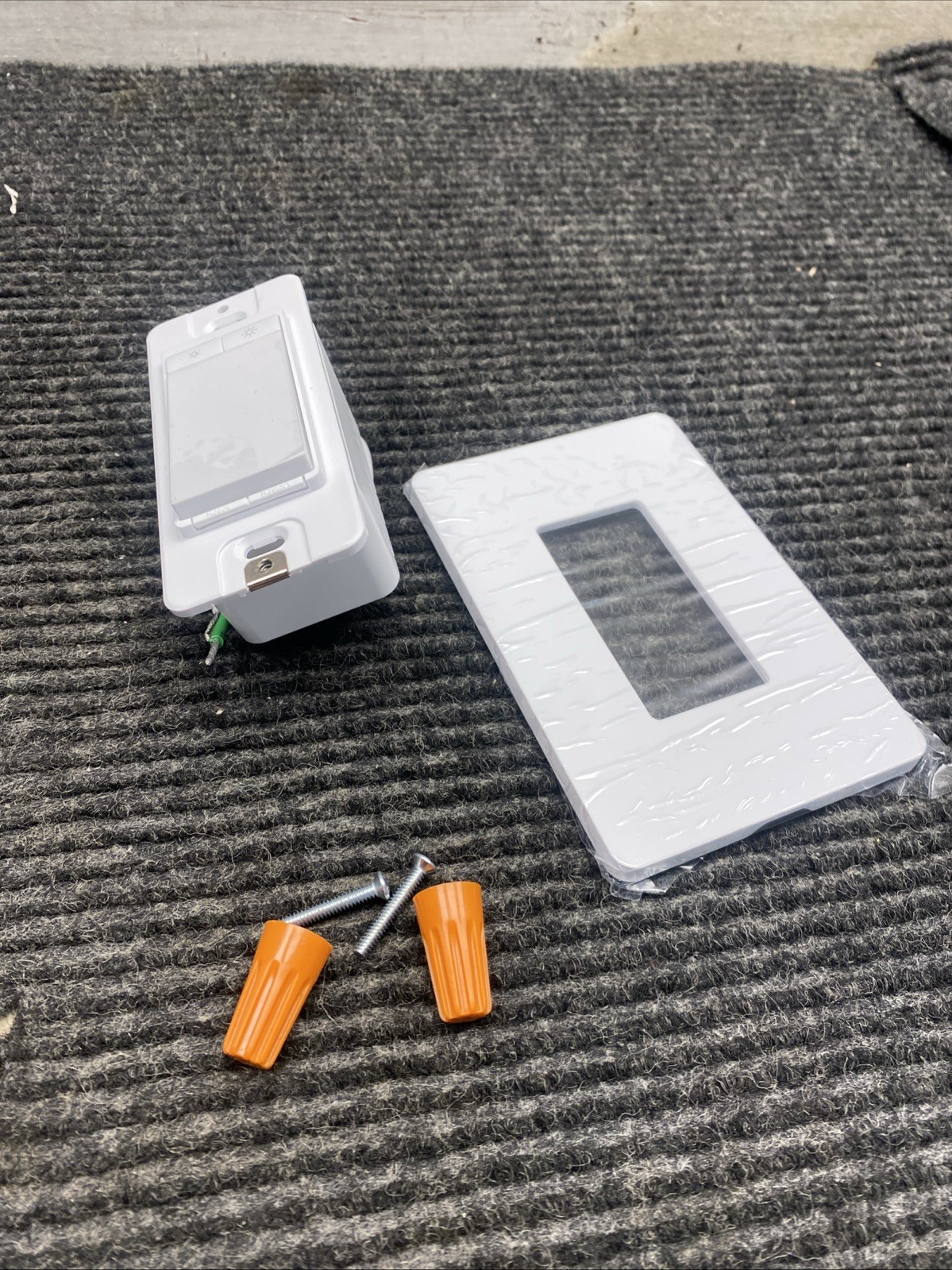 TP-LINK Kasa Smart Wi-Fi Light Switch With Dimmer HS220