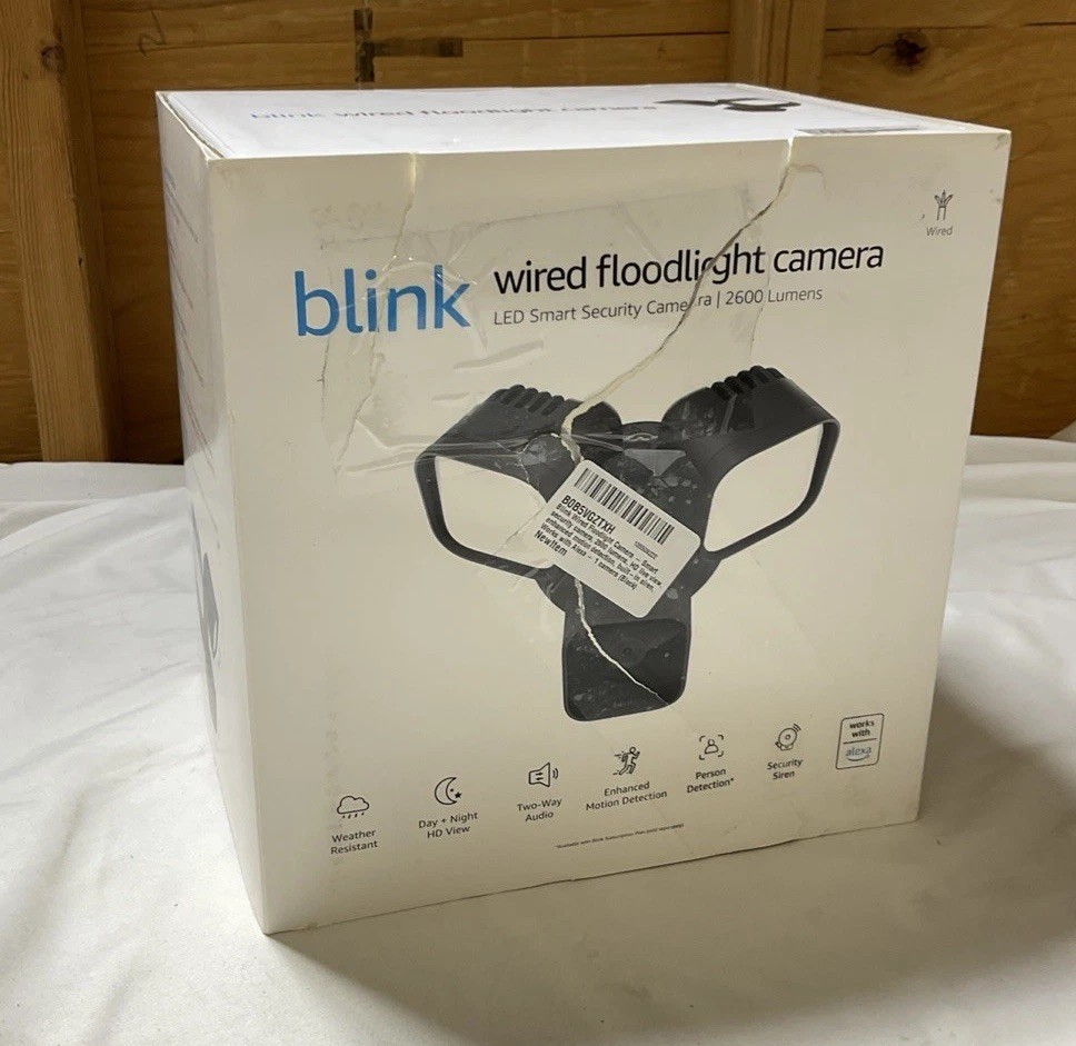 Blink Wired Floodlight Smart security camera 2600 lumens HD Black DAMAGEDBOX G9