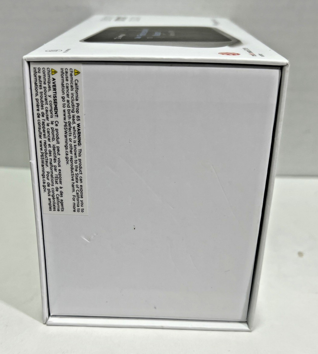 Lenovo Smart Clock 4-Inch LCD Android Smart Clock With Google Assistant Gray