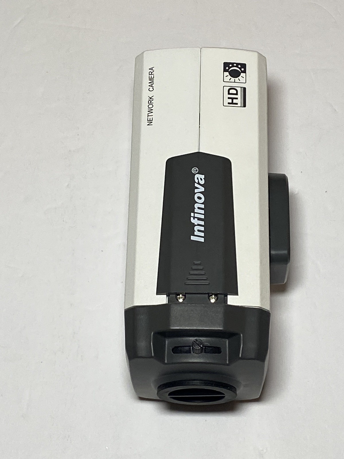 Infinova Network Camera V1035T1 PoE/12v 4.5w