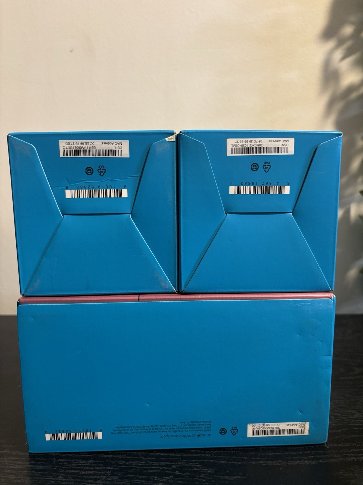 Echo Show 8 & 2 Echo Dot 3rd Generation Bunbdle of 3 BRAND NEW Fast Ship SEALED