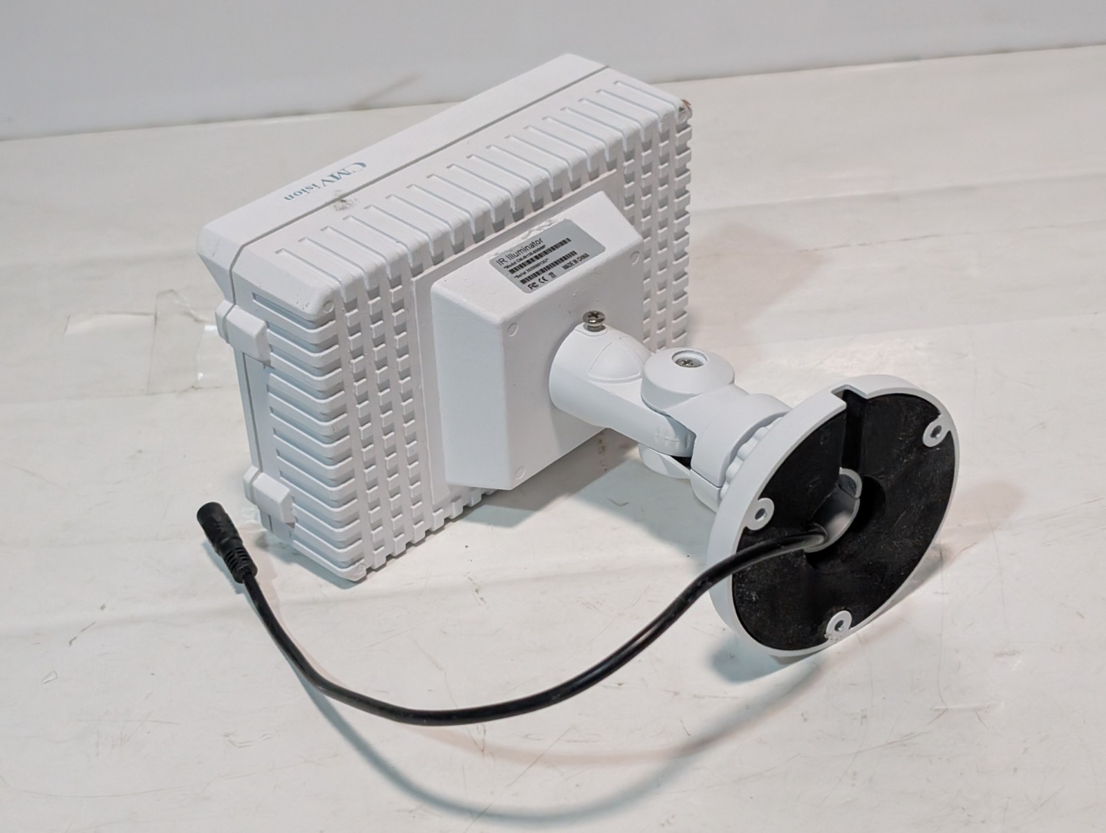 CM Vision IR Illuminator Infrared Security In/Outdoor Flood Light CM-IR130-850NM